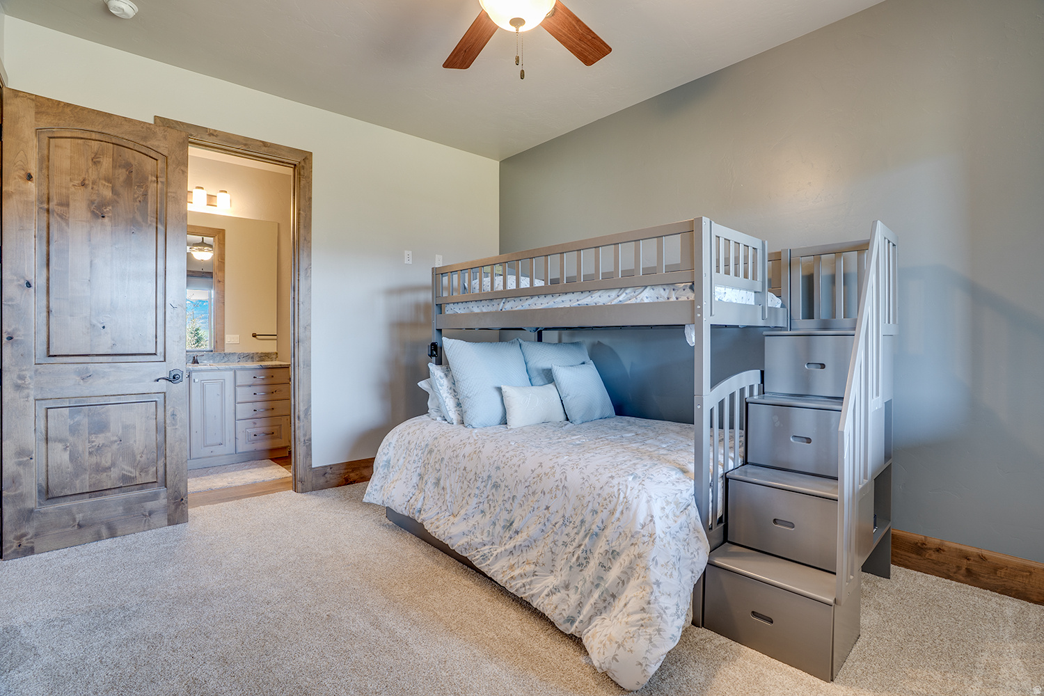 main property photo 78