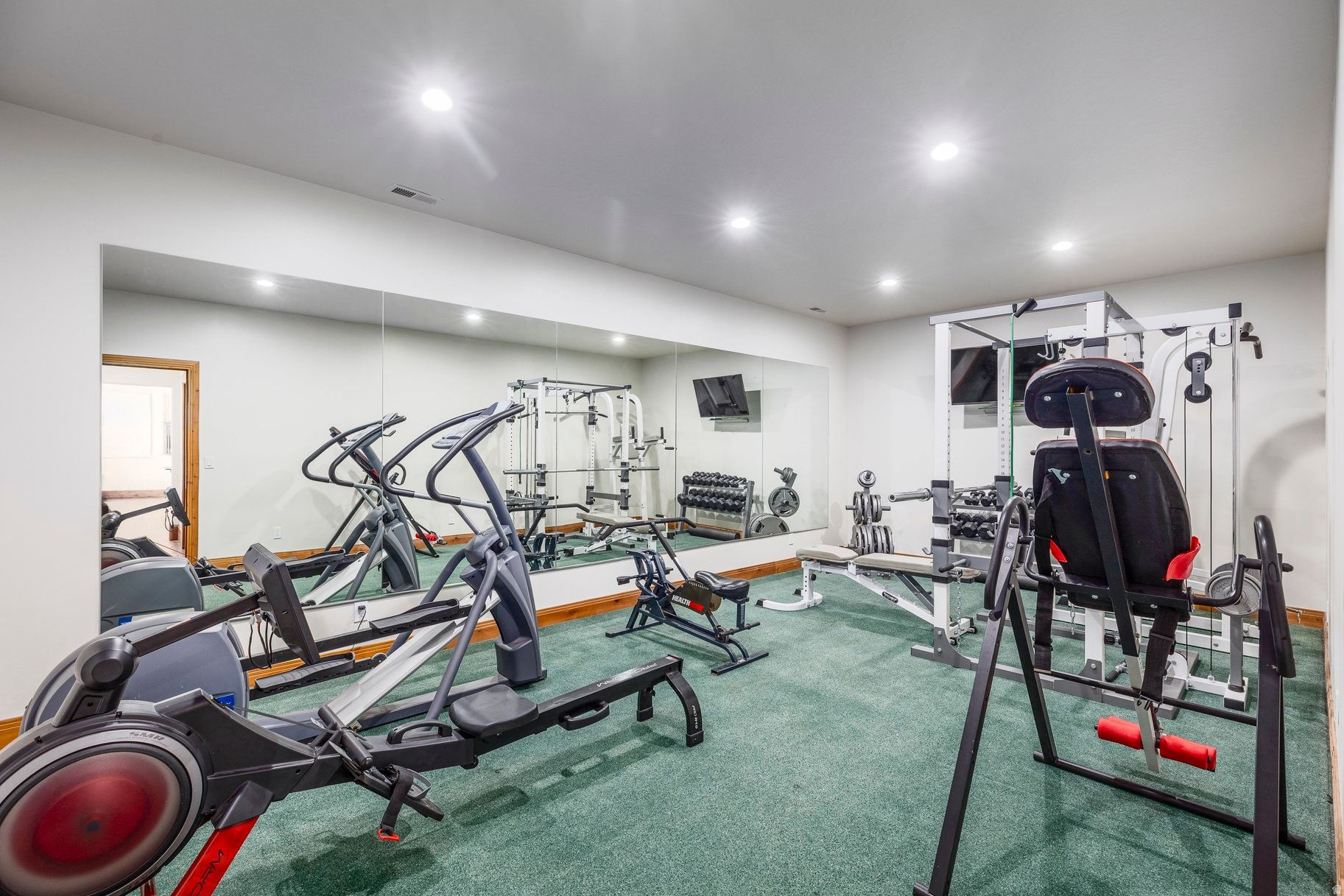 main property photo 18
