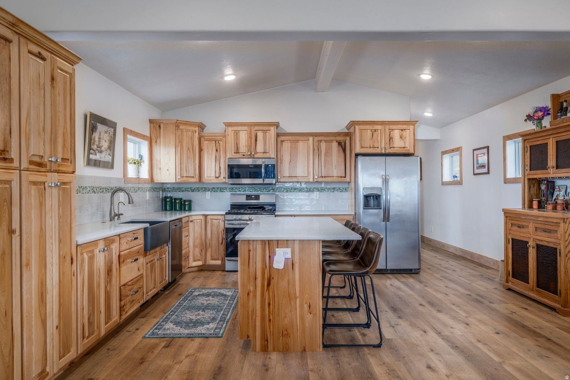 main property photo 23
