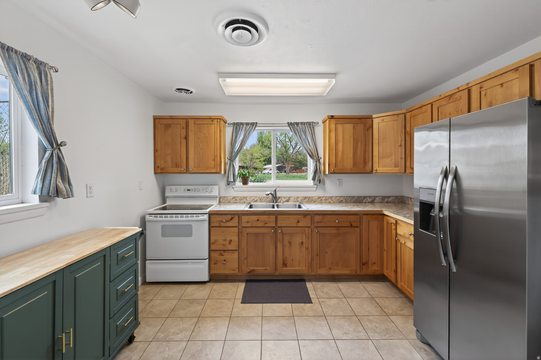 main property photo 11