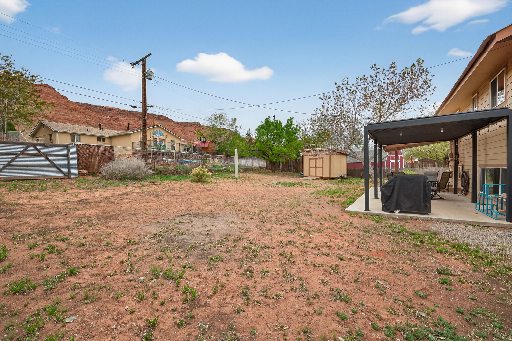 main property photo 28