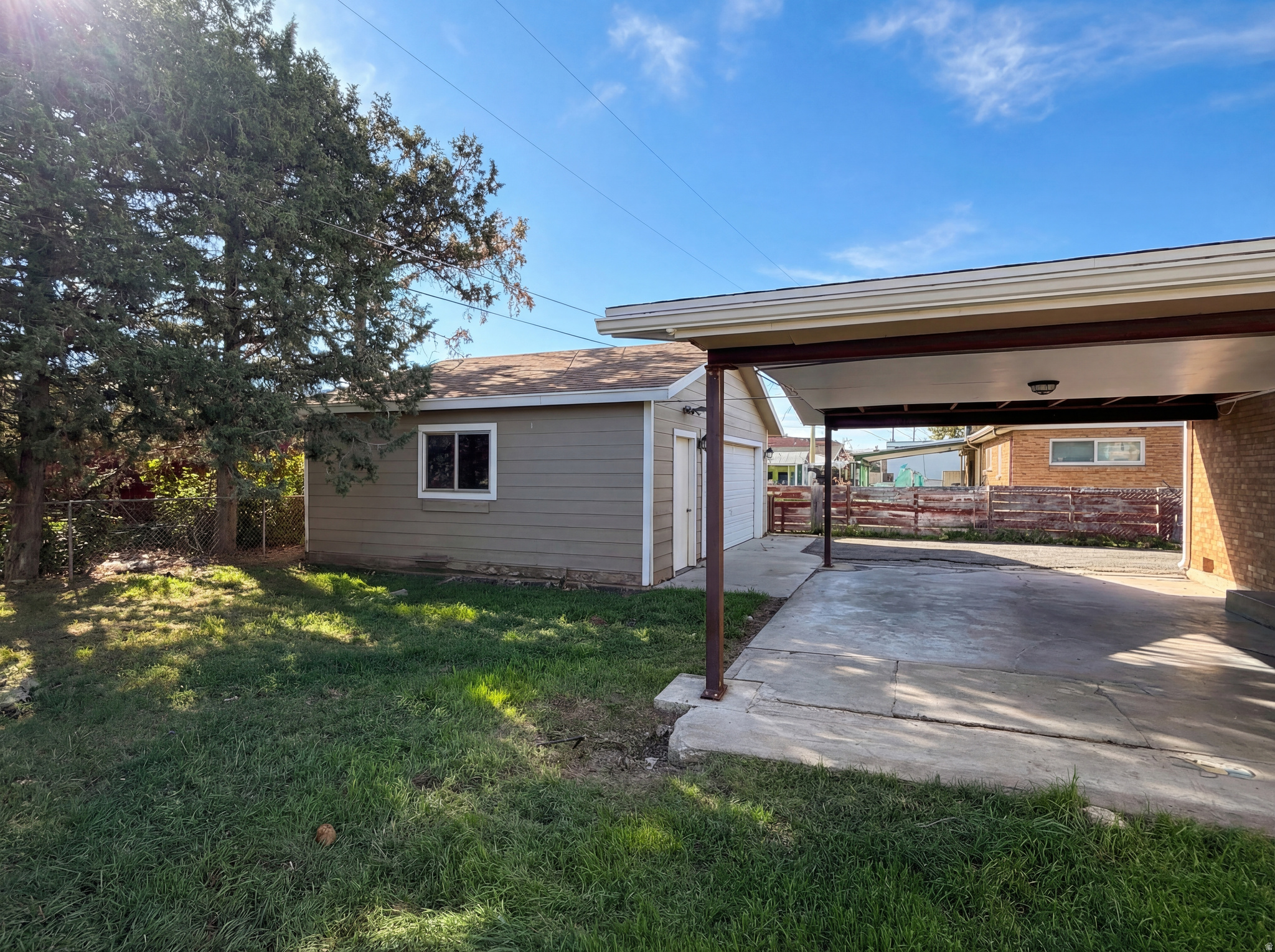 main property photo 7