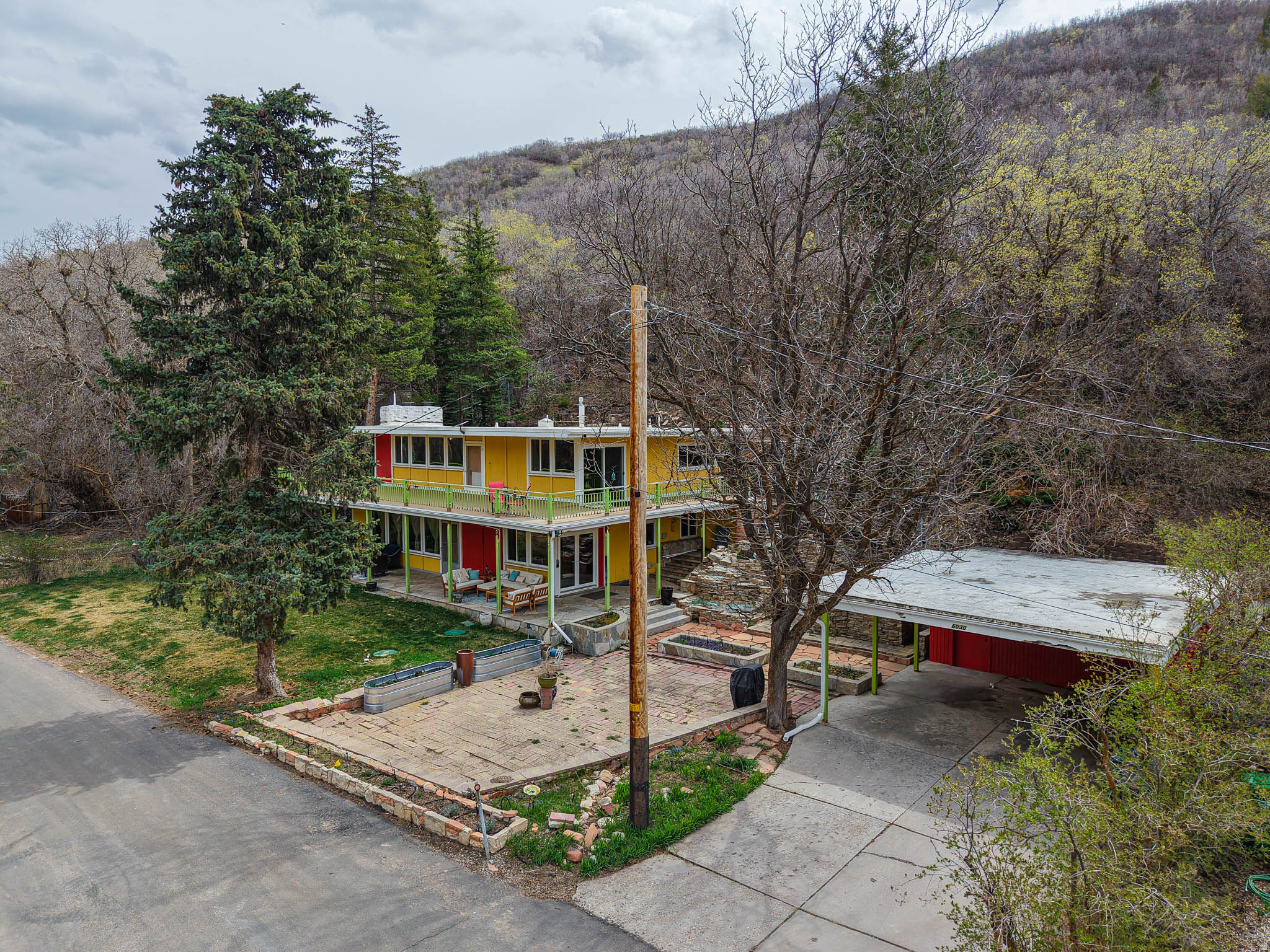 main property photo 23