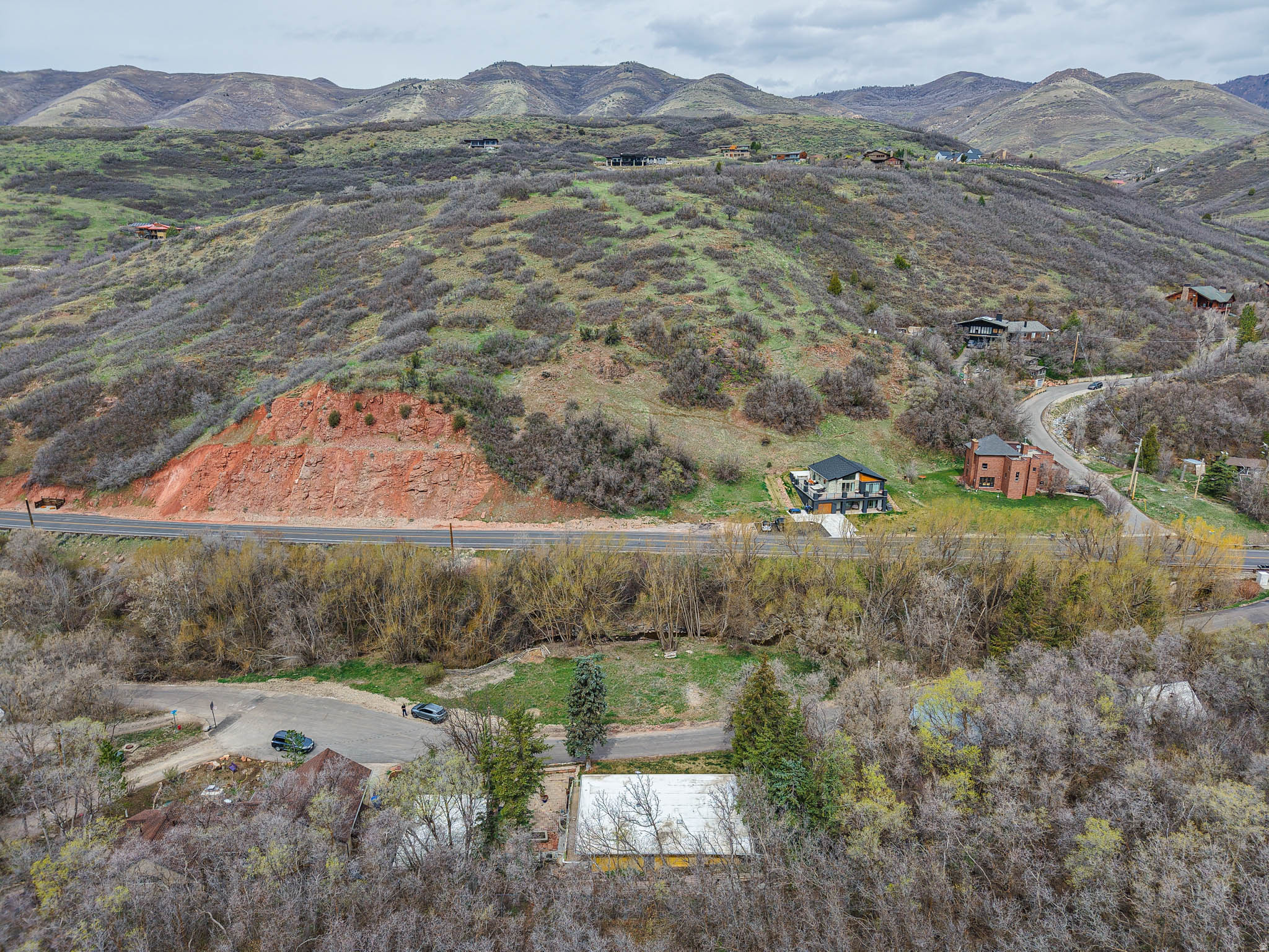 main property photo 28