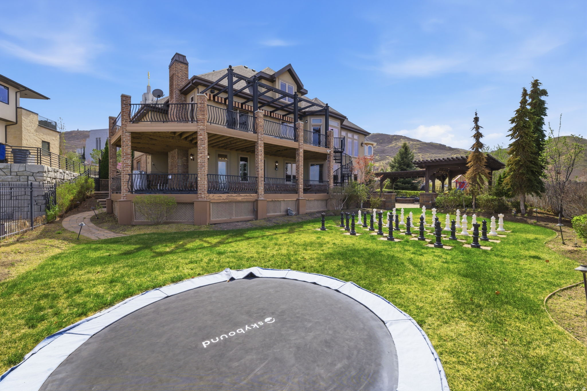 main property photo 35