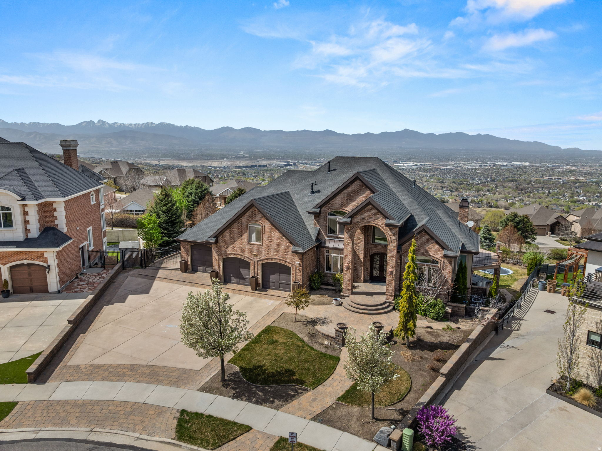 main property photo 40