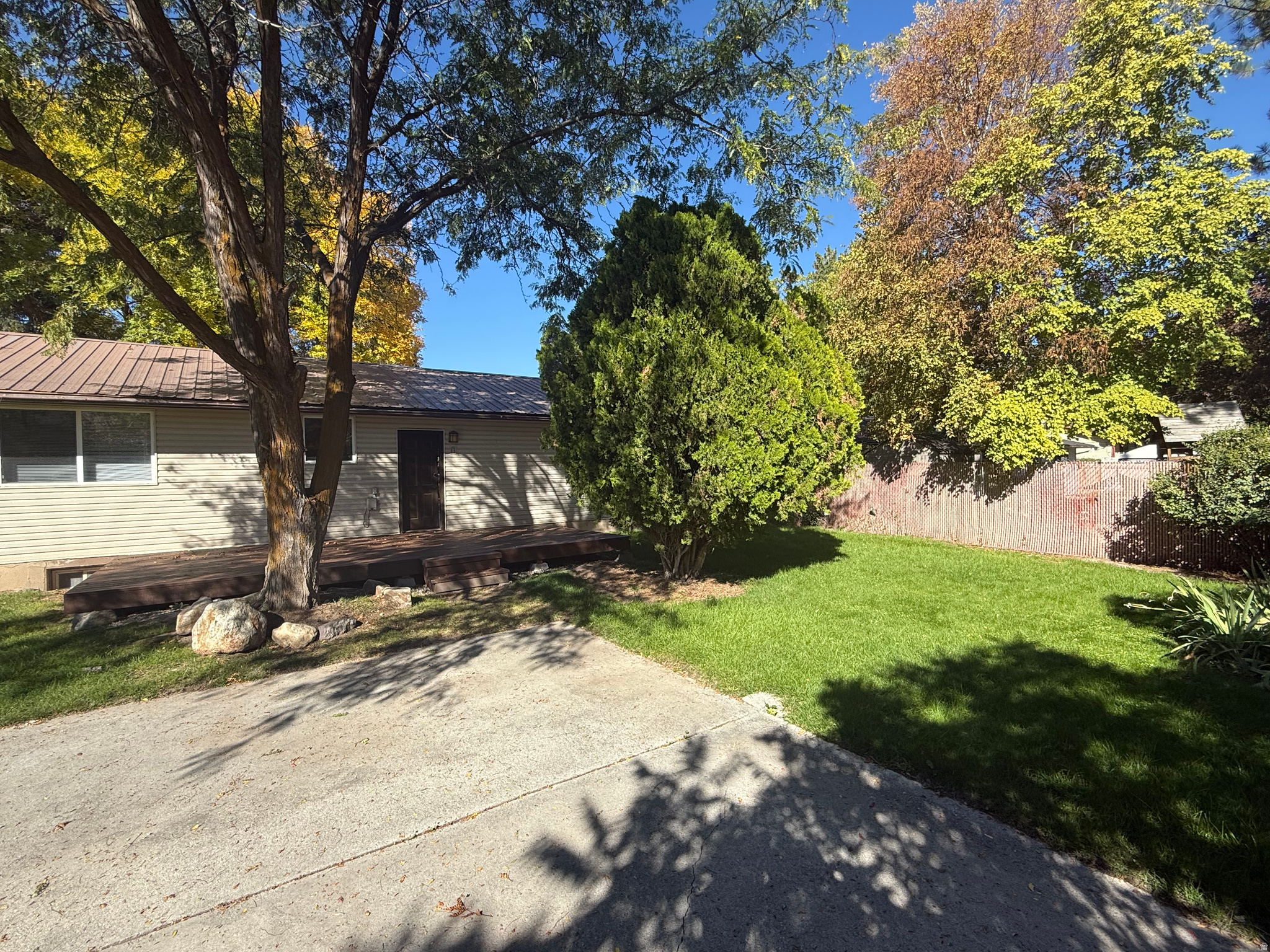 main property photo 13