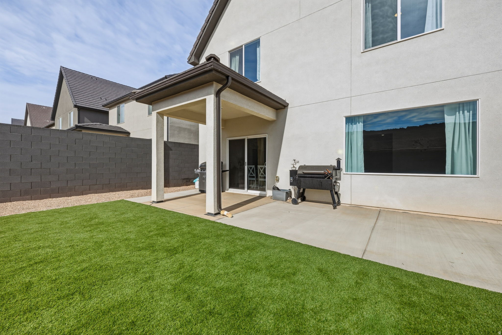 main property photo 28