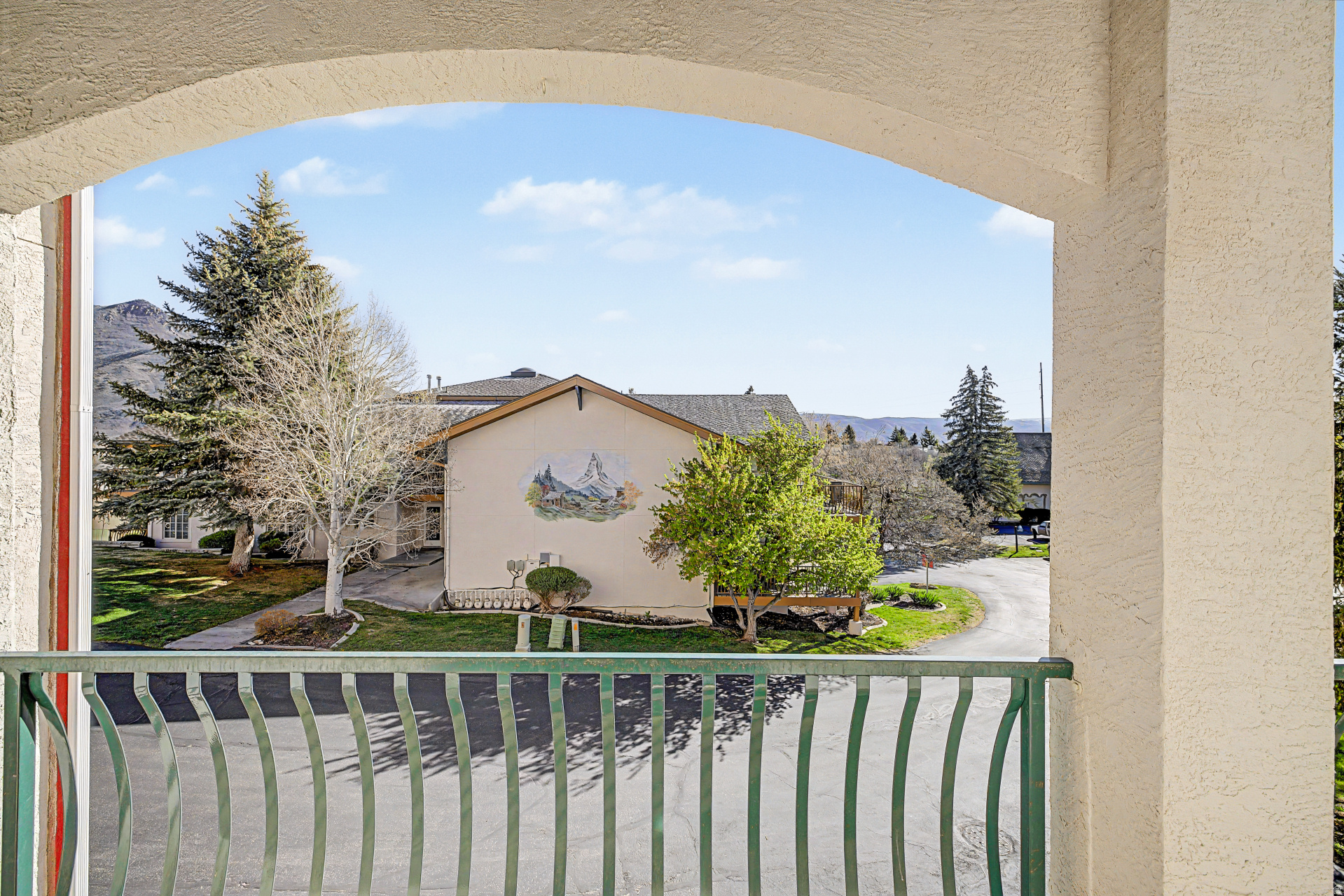 main property photo 13