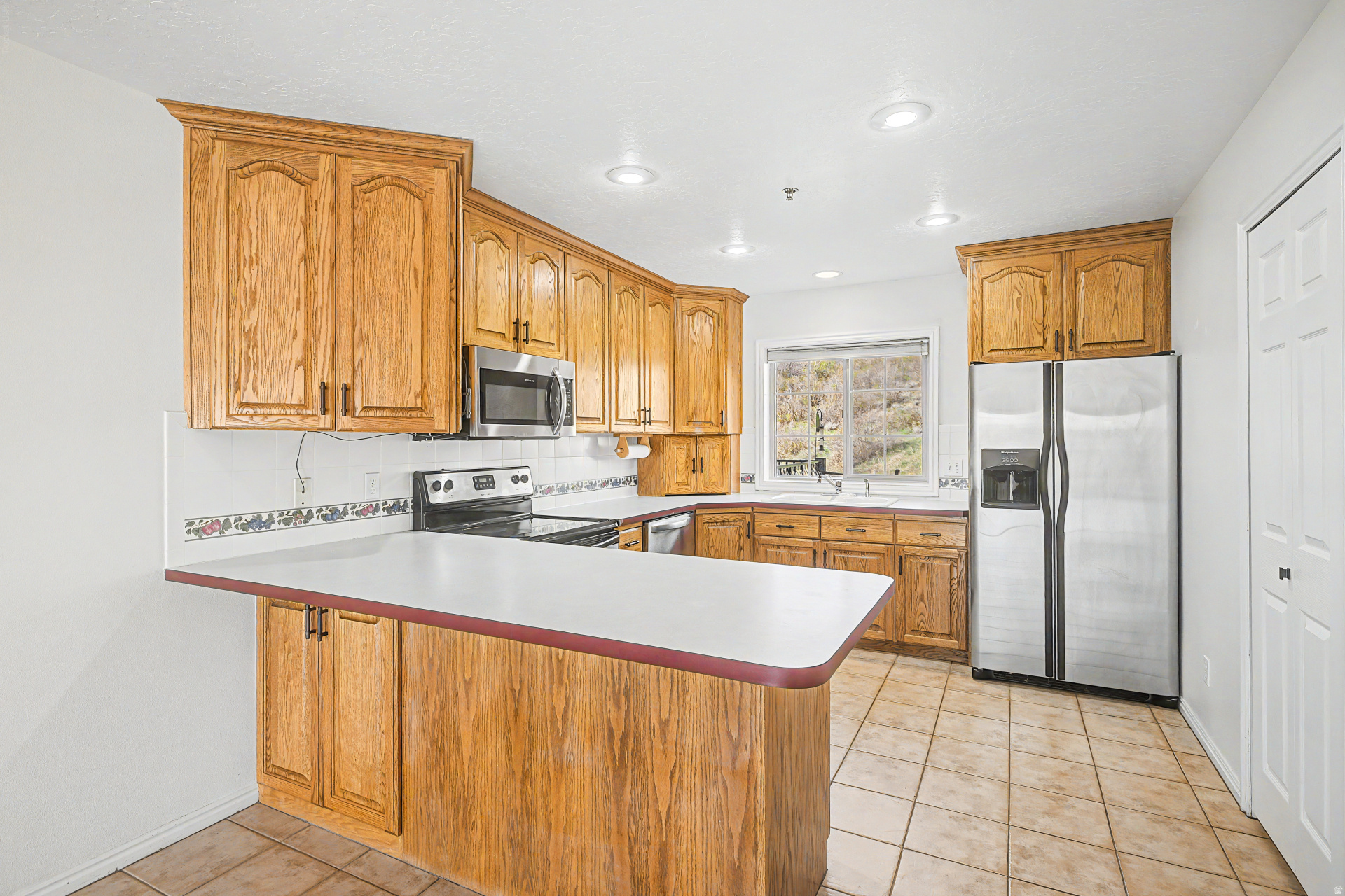 main property photo 6
