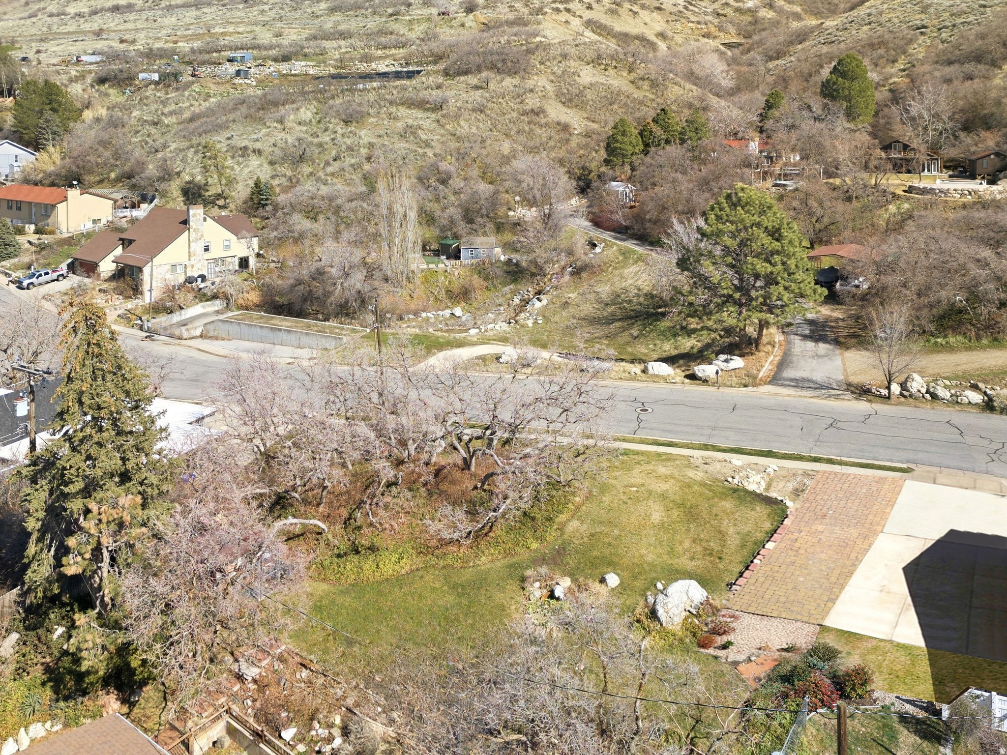 main property photo 11