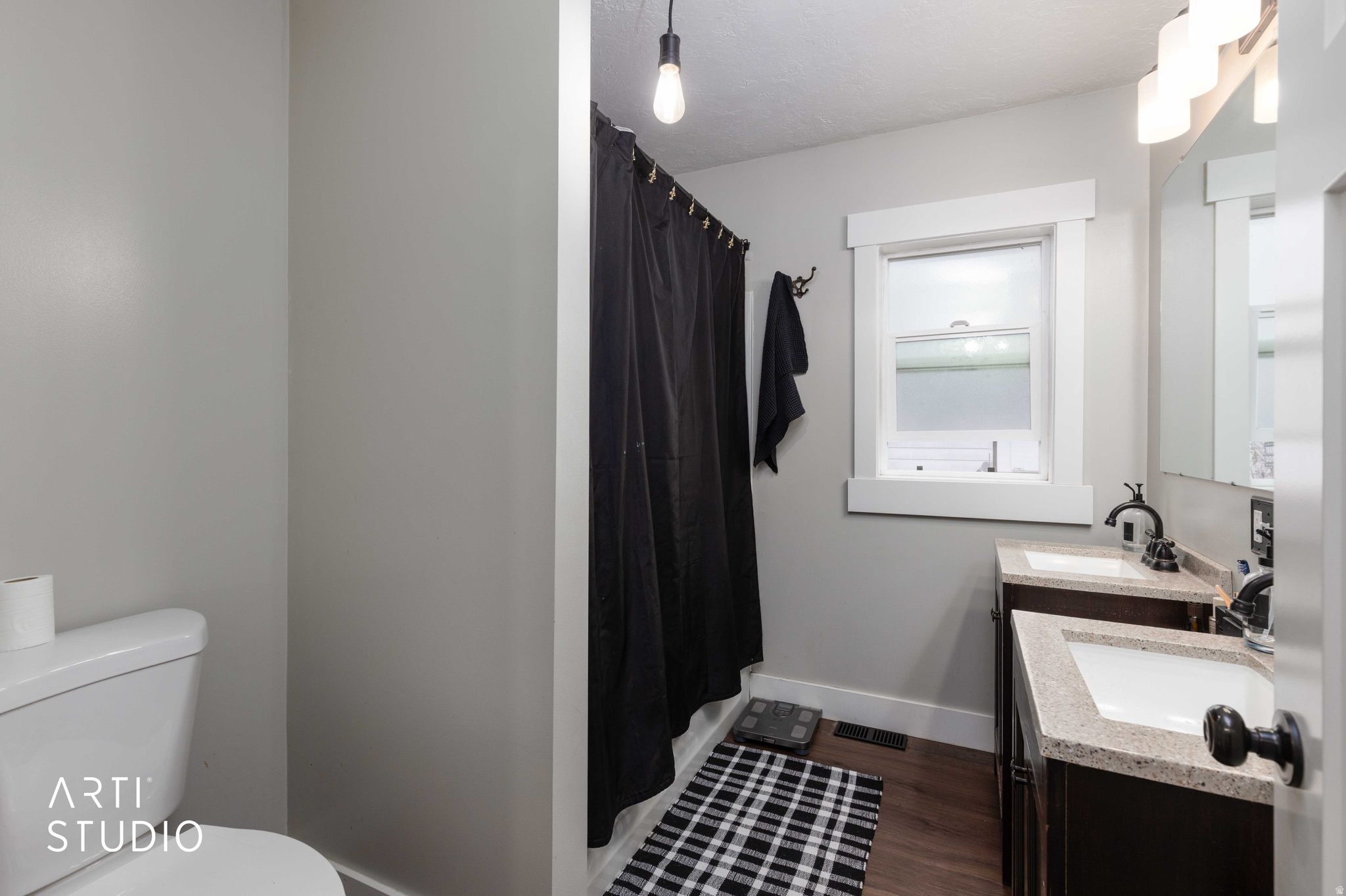 main property photo 12