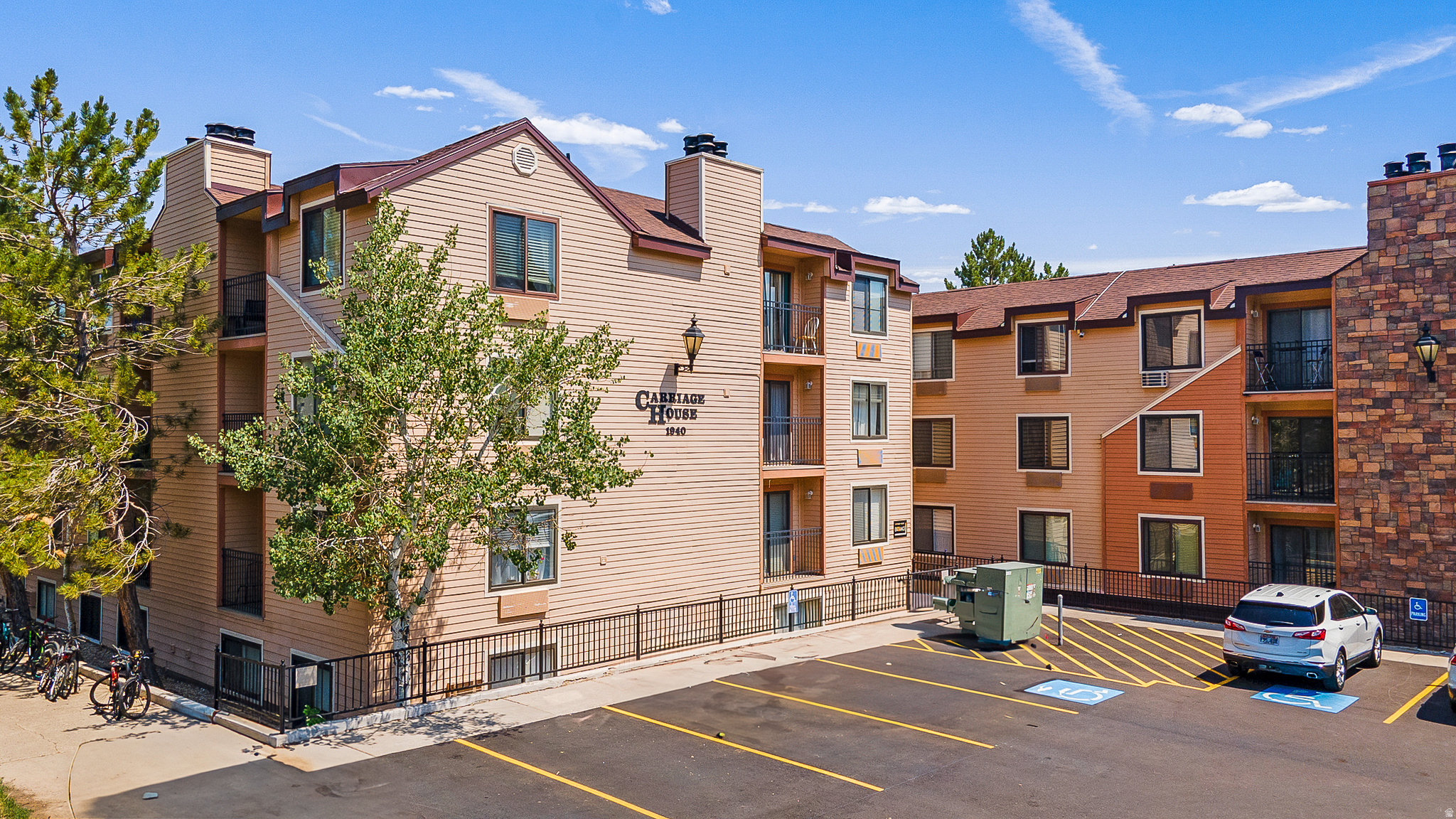 main property photo 16