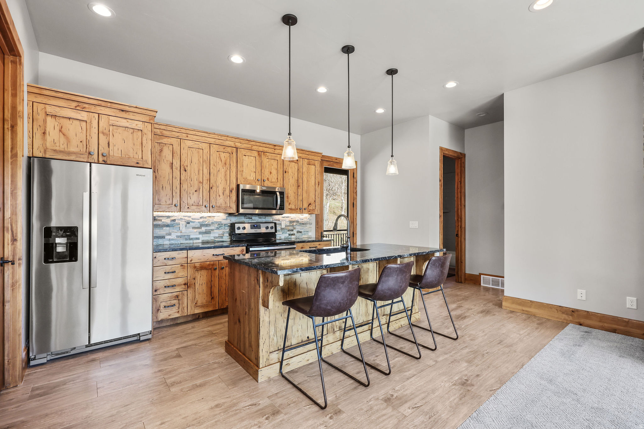main property photo 78