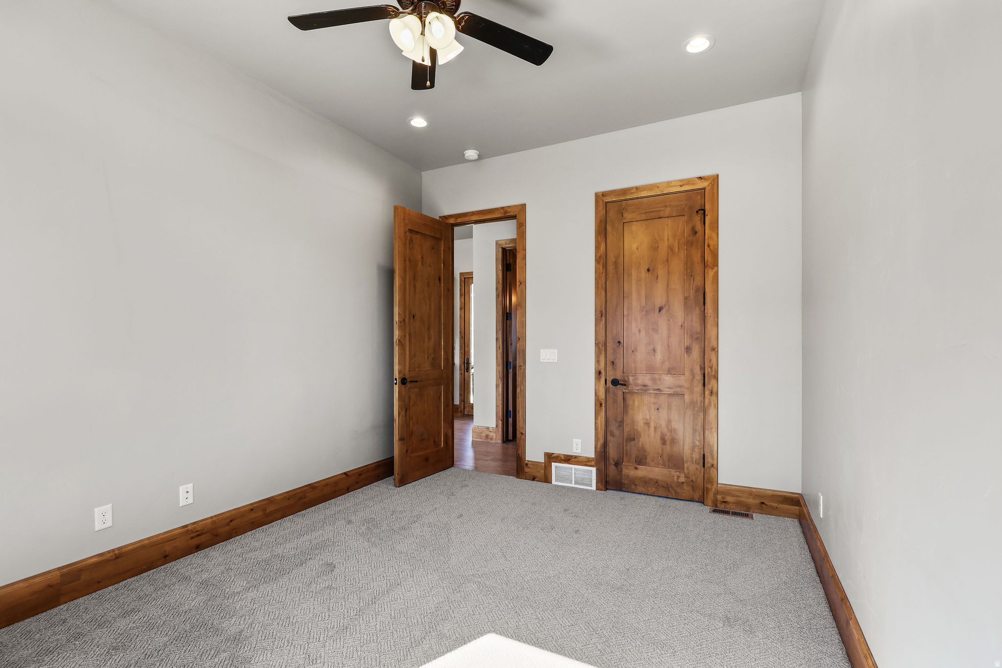 main property photo 81