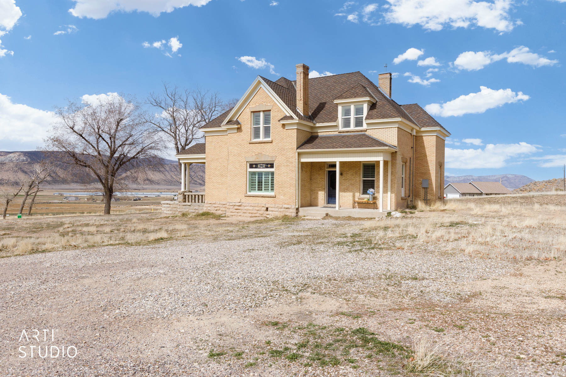 main property photo 36