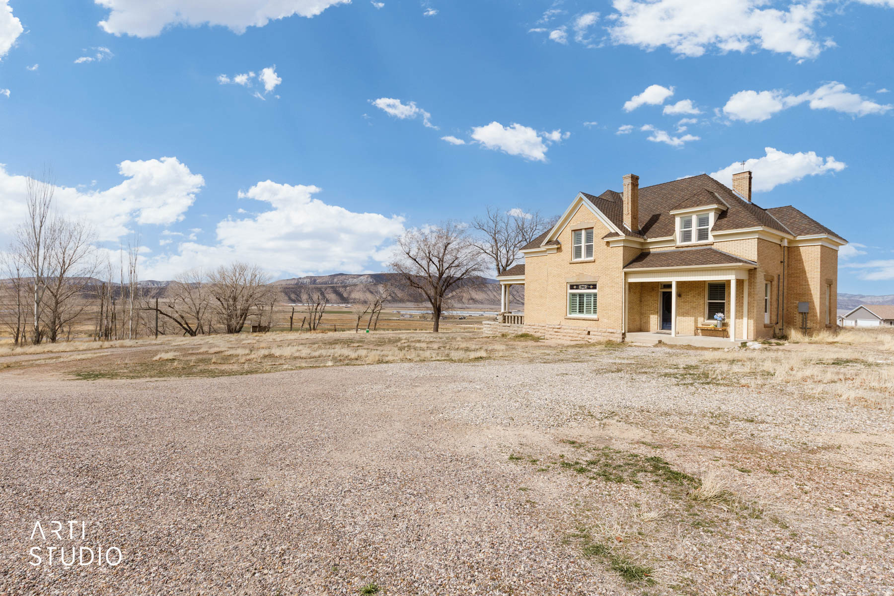main property photo 37