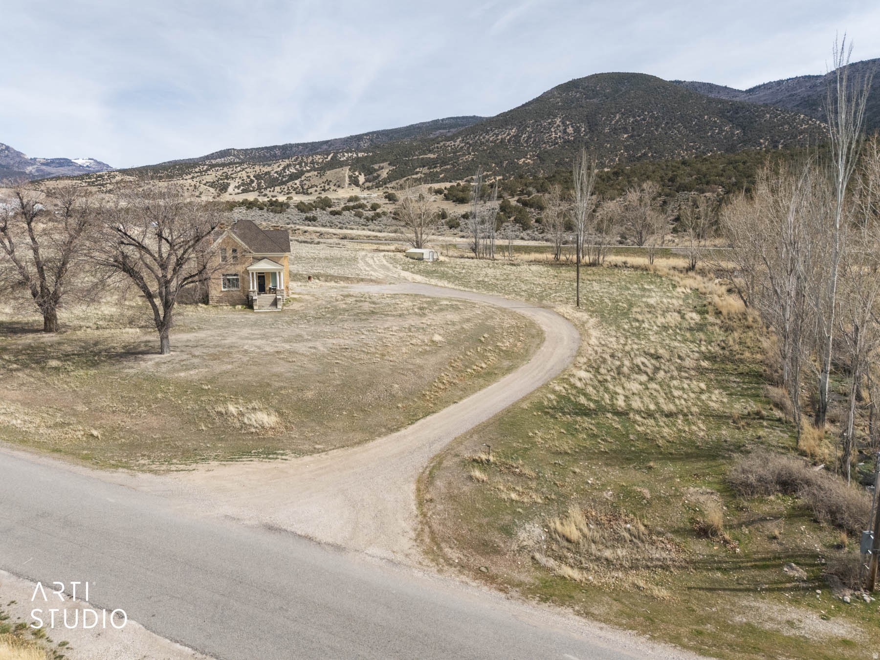 main property photo 45