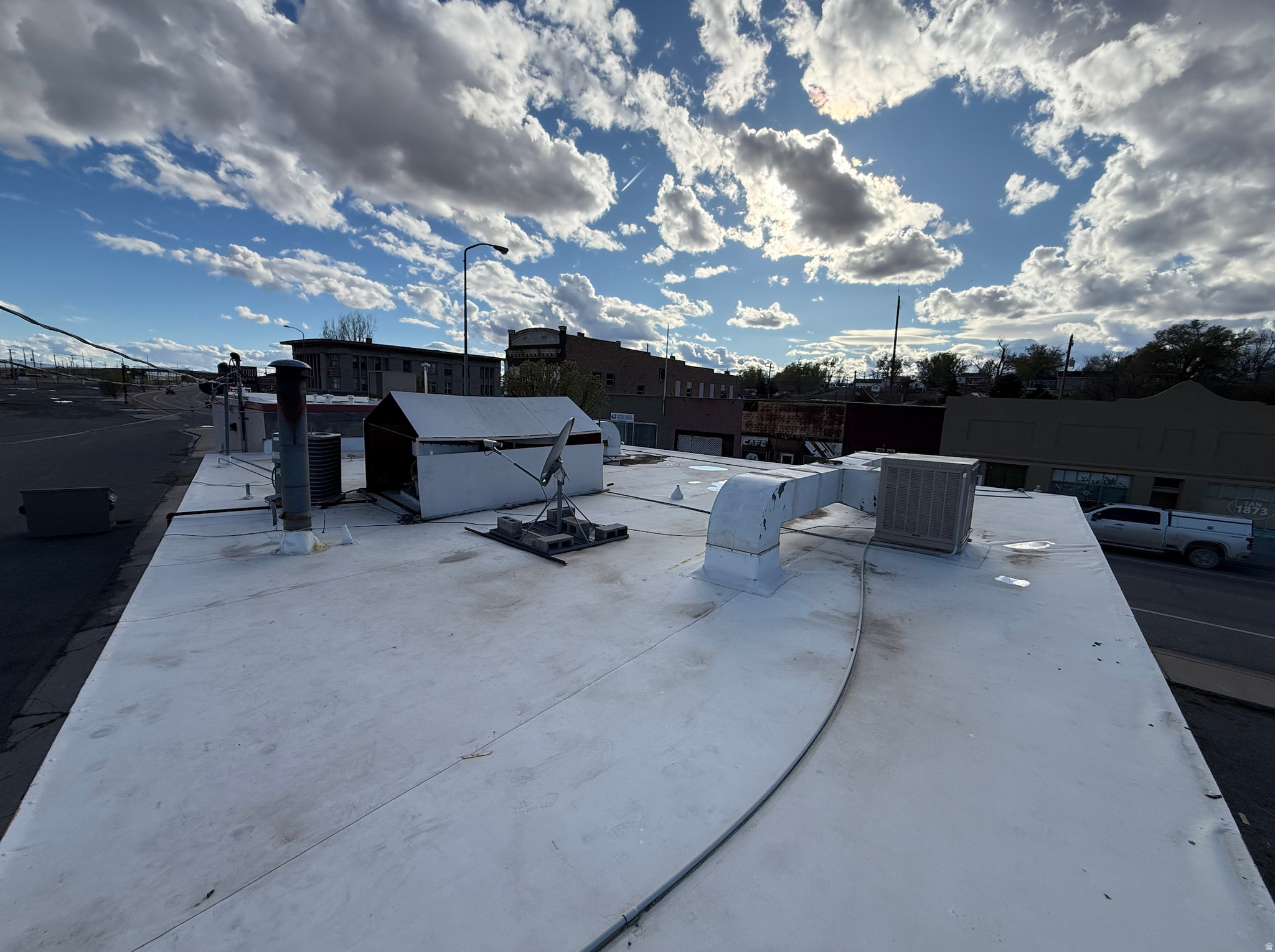 main property photo 60