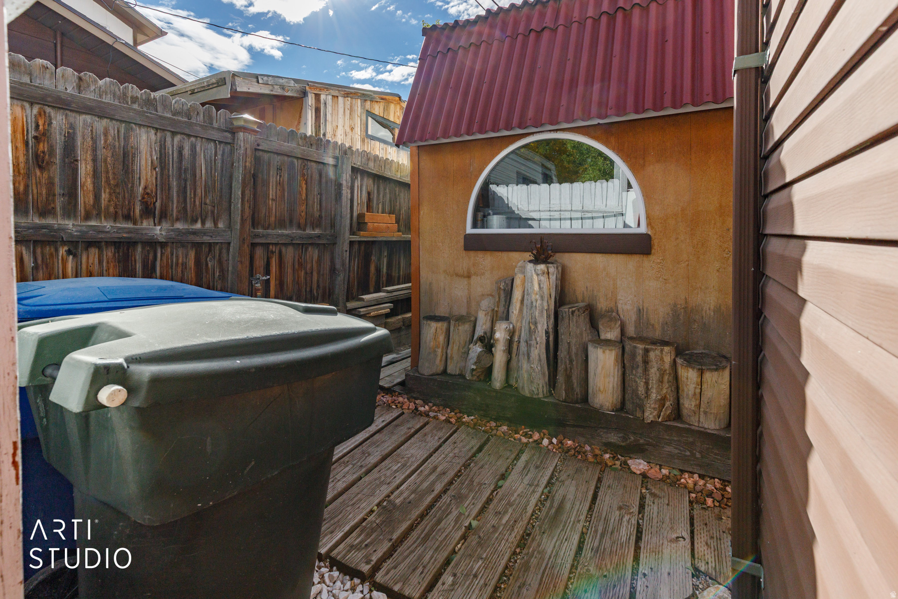 main property photo 30