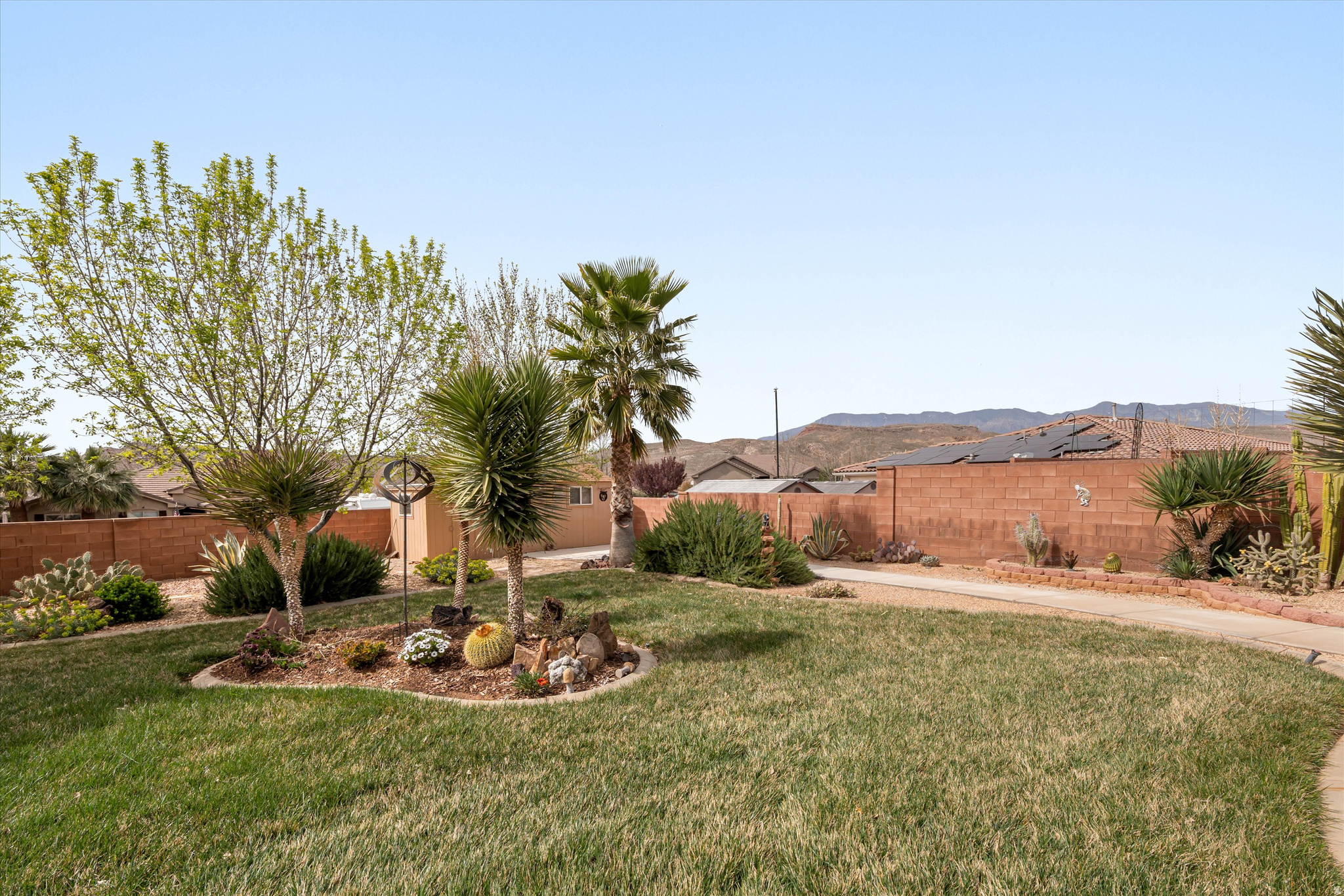 main property photo 32