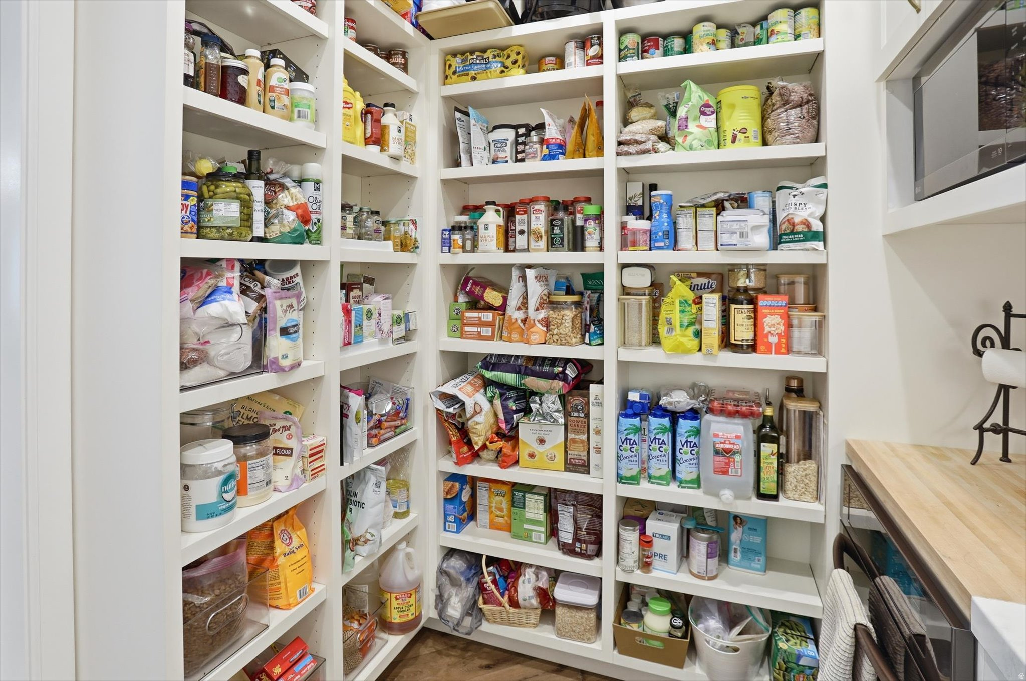 main property photo 30