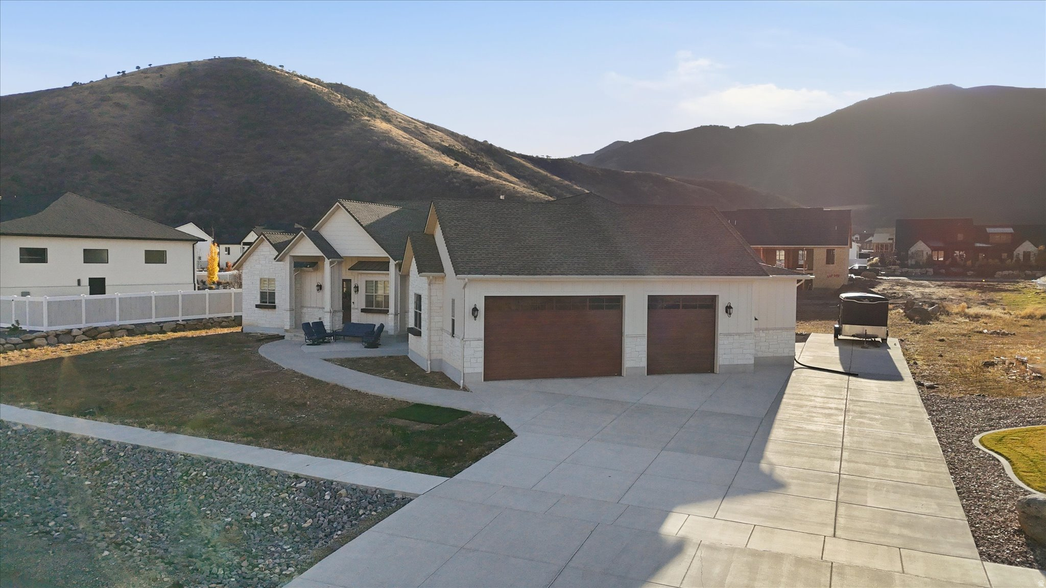 main property photo 76