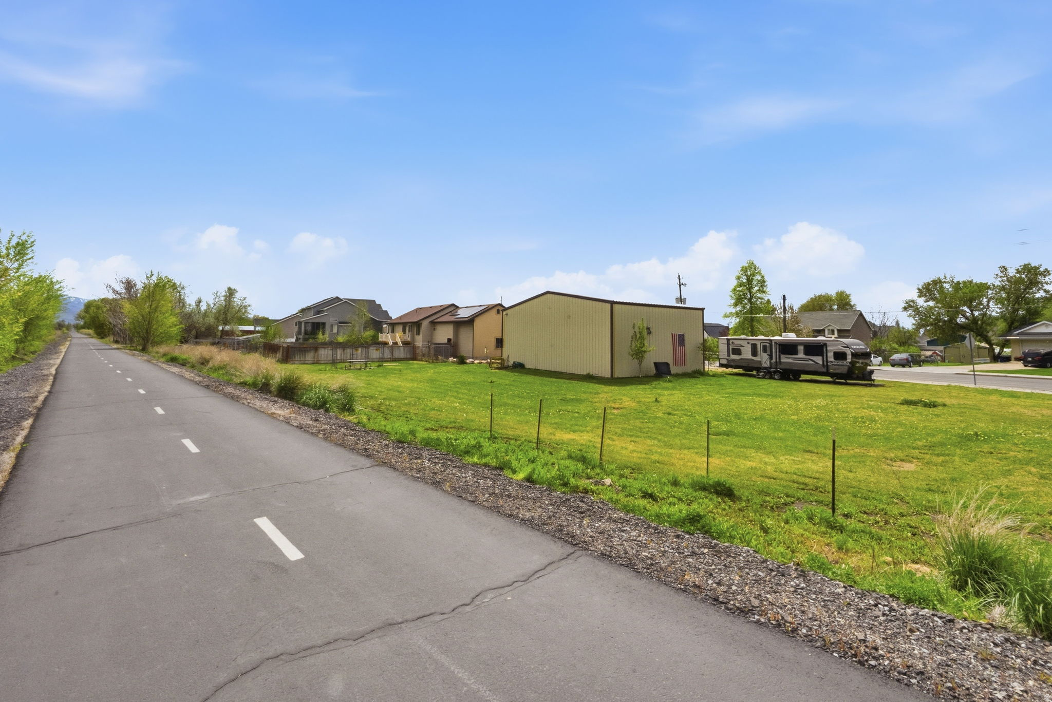 main property photo 33