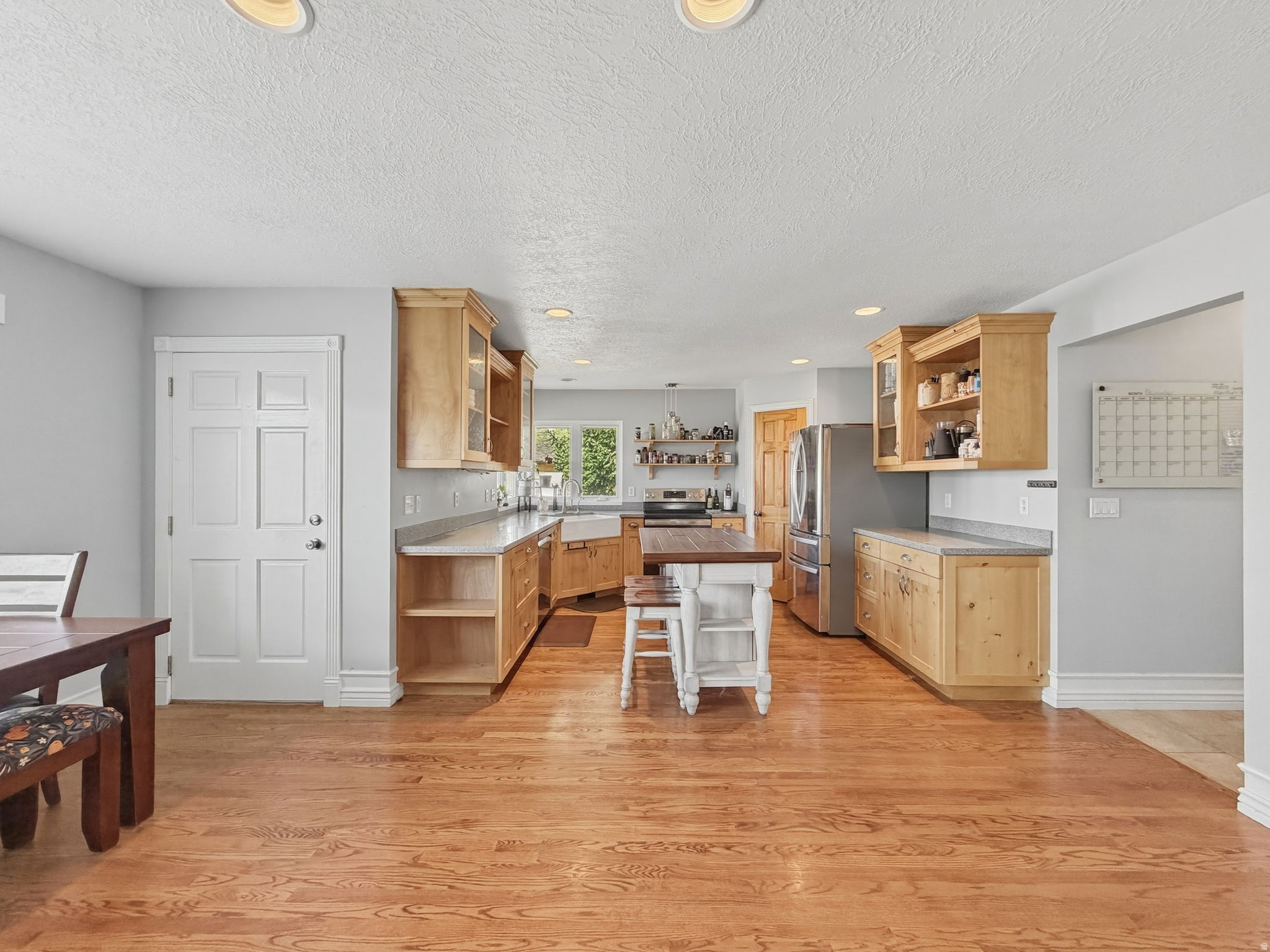 main property photo 7