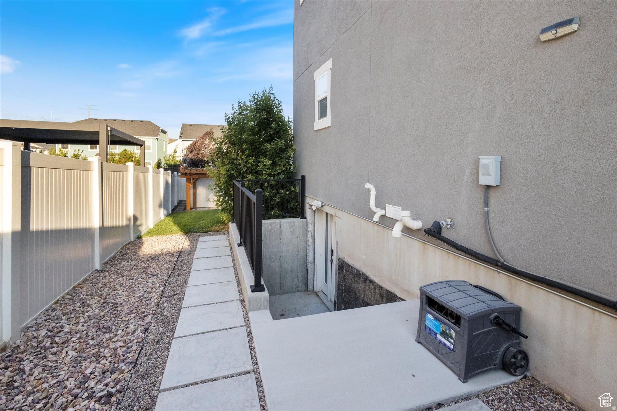 main property photo 39