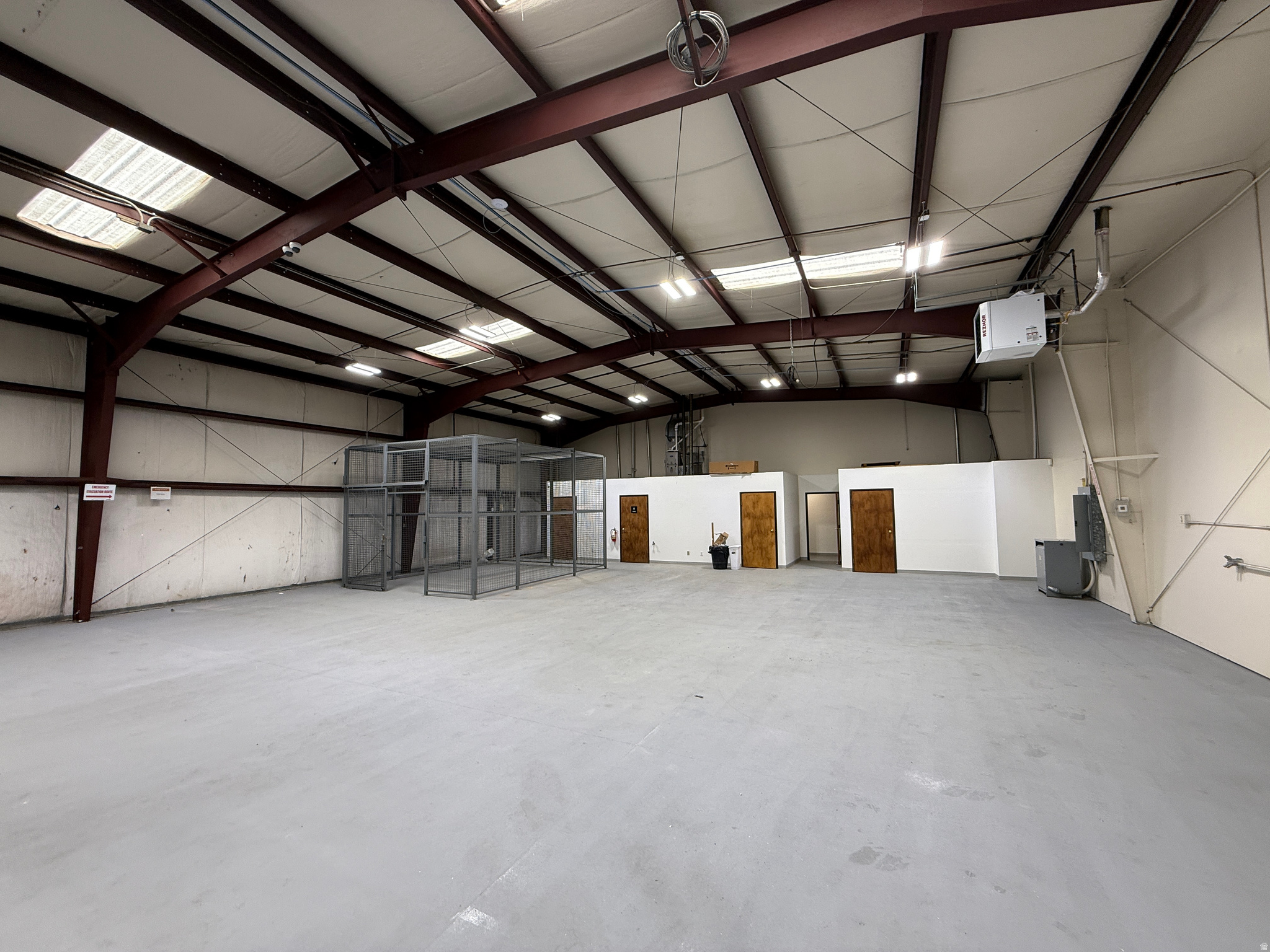 main property photo 12