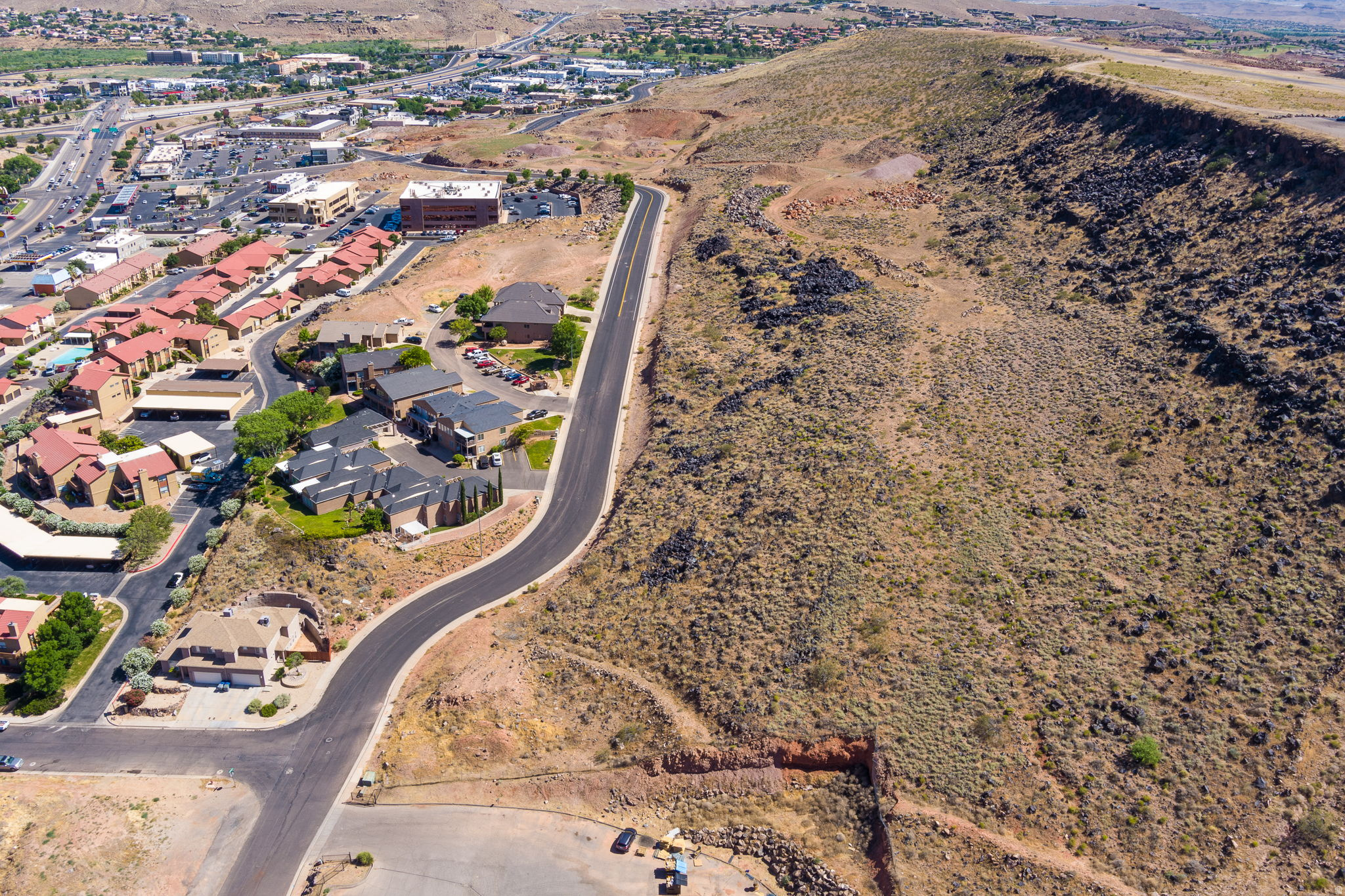 main property photo 14