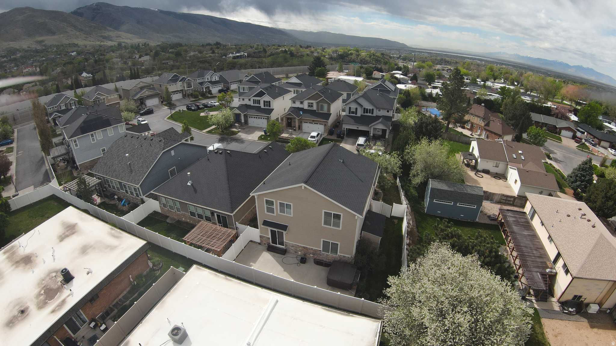 main property photo 34