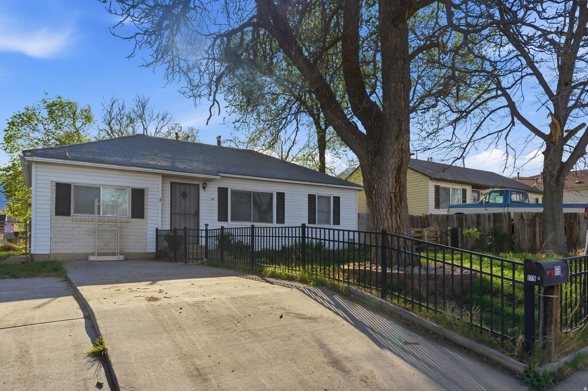 main property photo 15