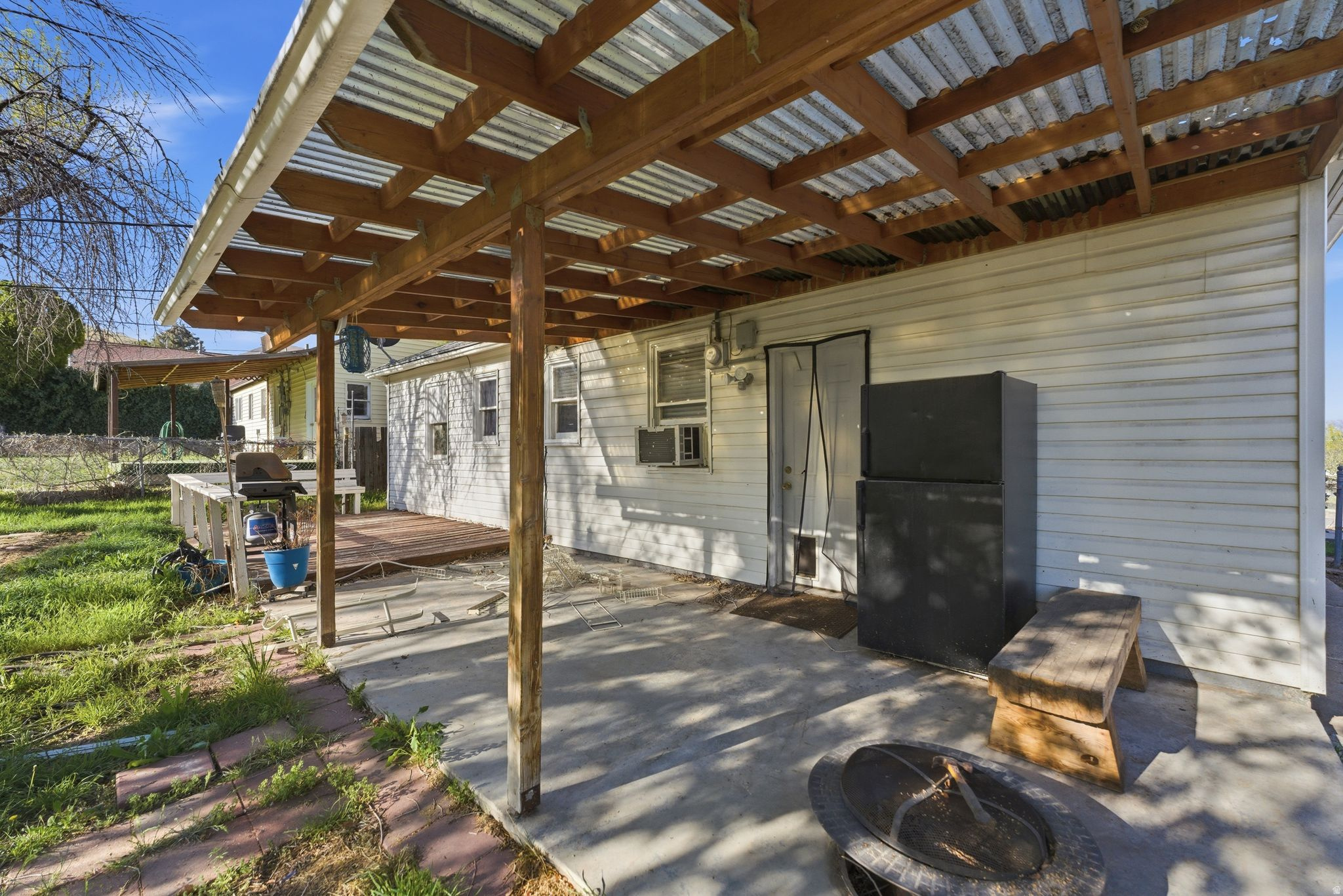 main property photo 16