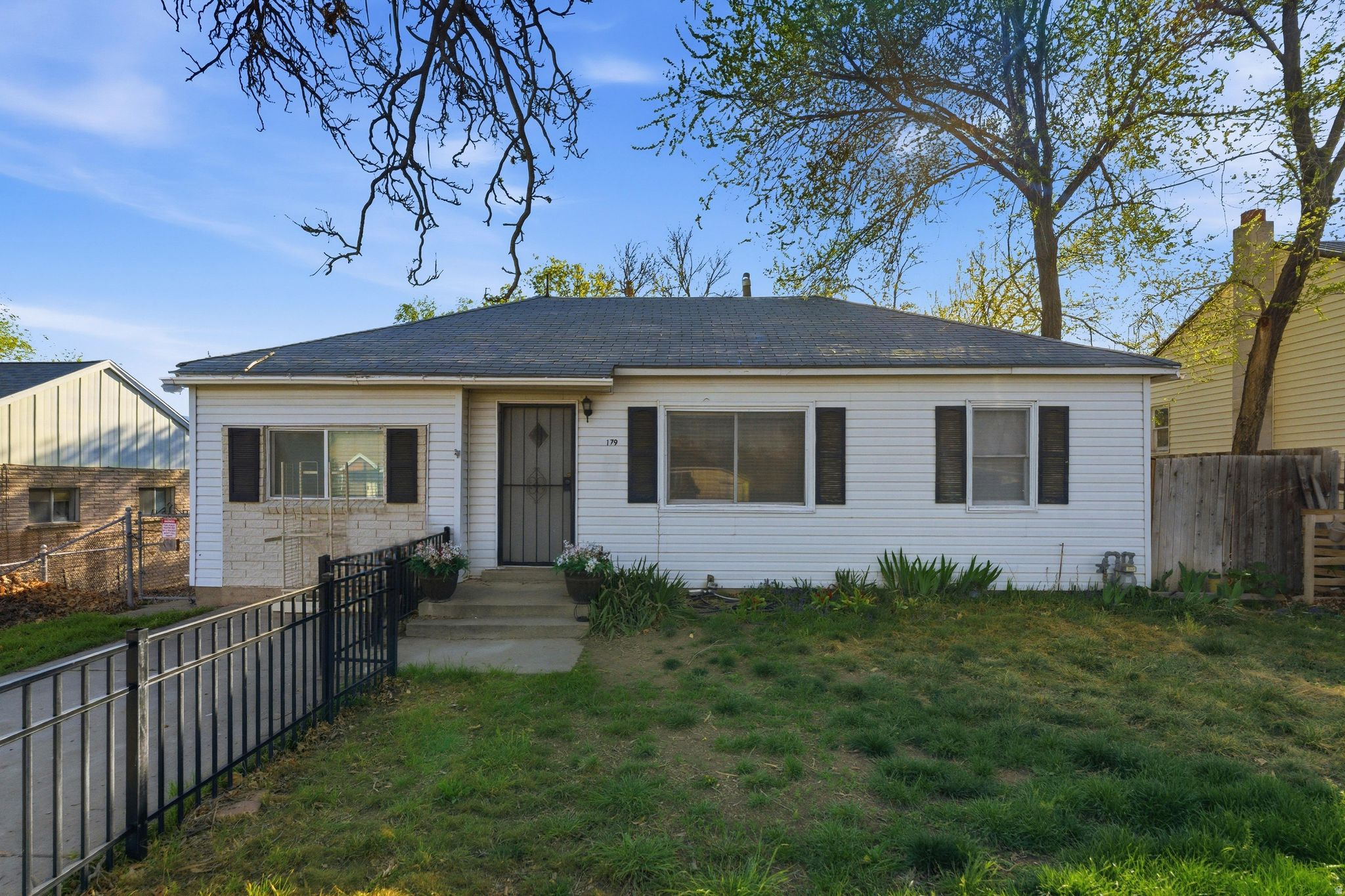 main property photo 22