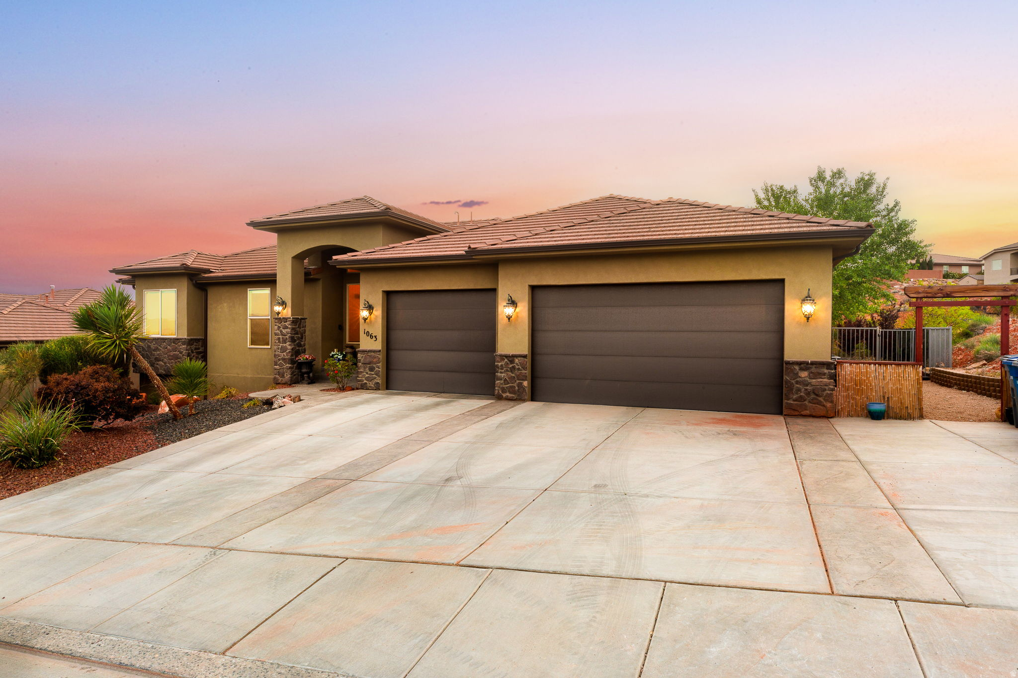 main property photo 47