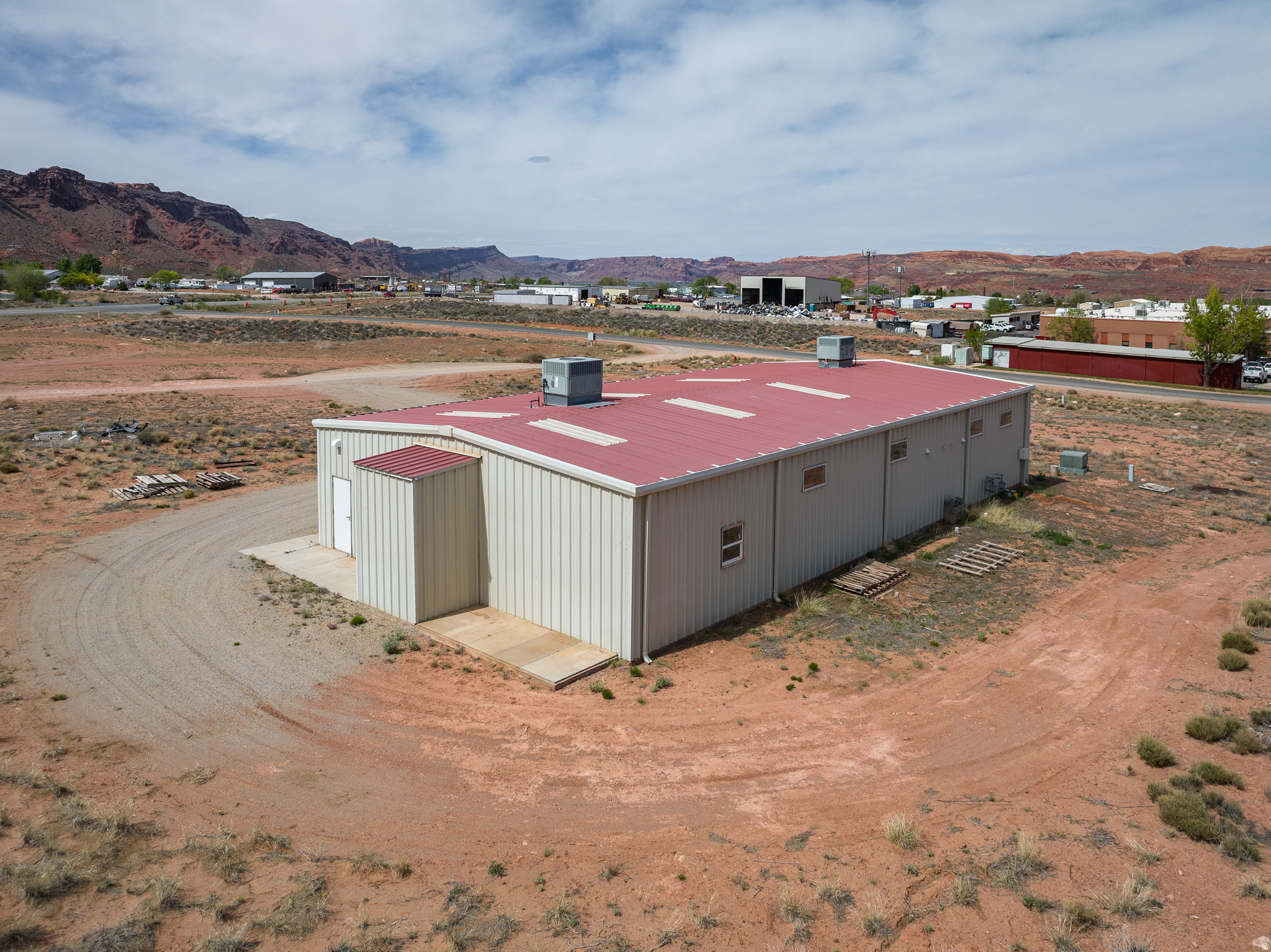 main property photo 12