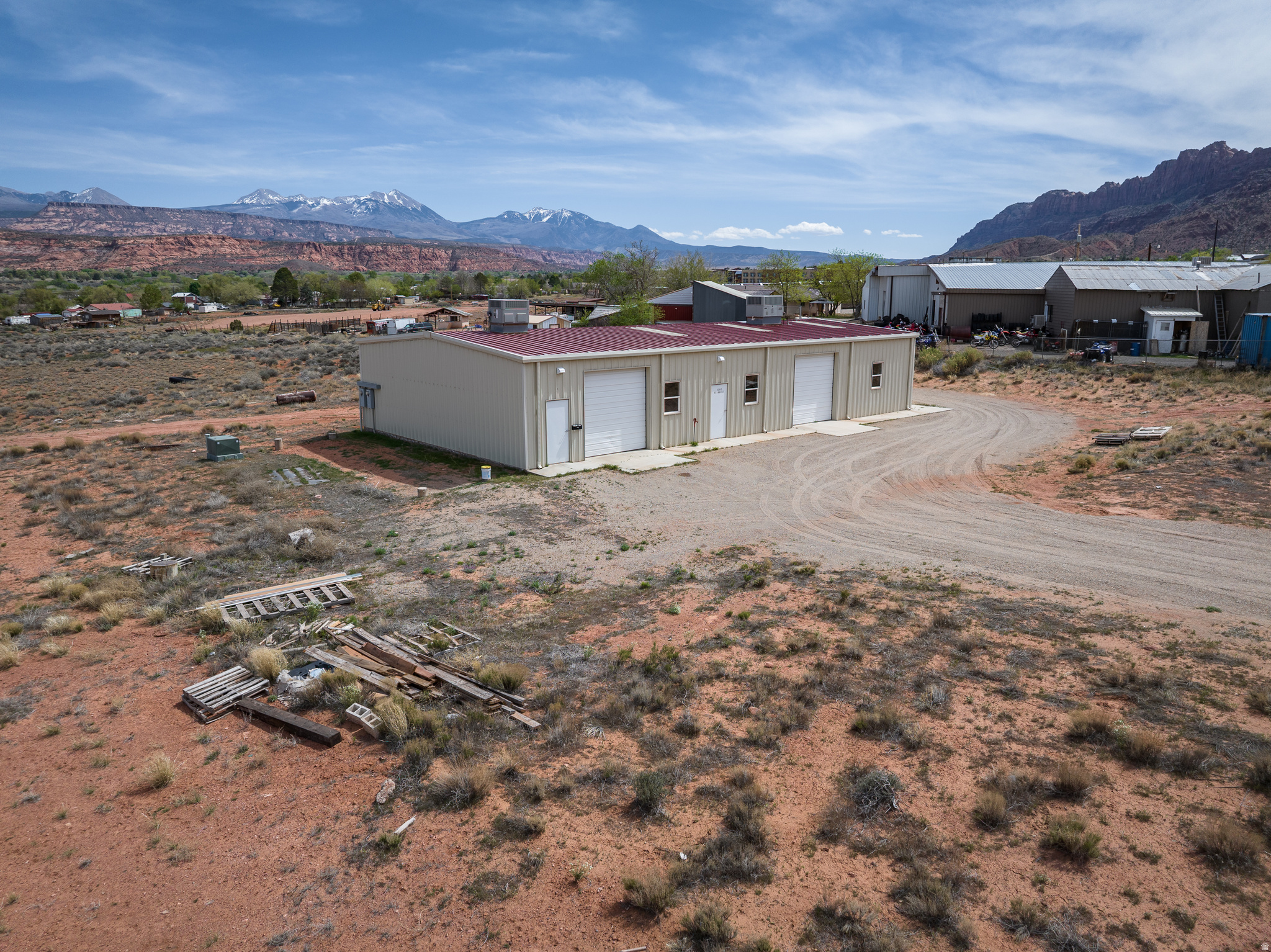 main property photo 15
