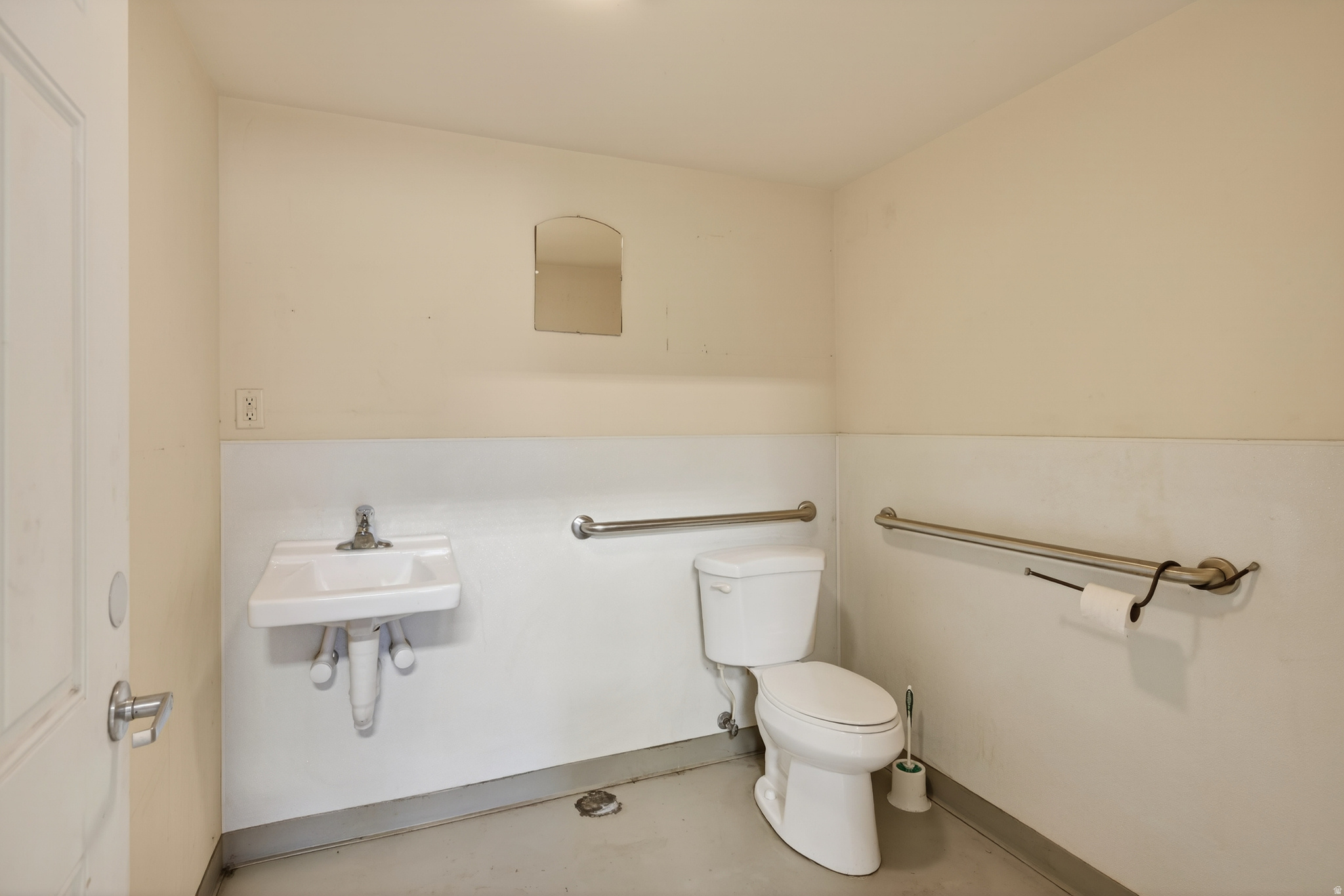 main property photo 19