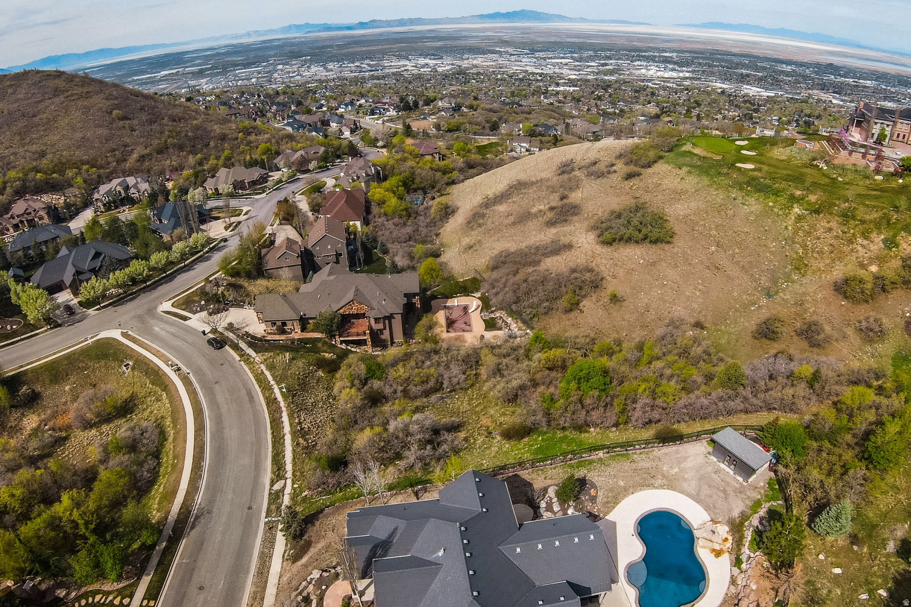 main property photo 13
