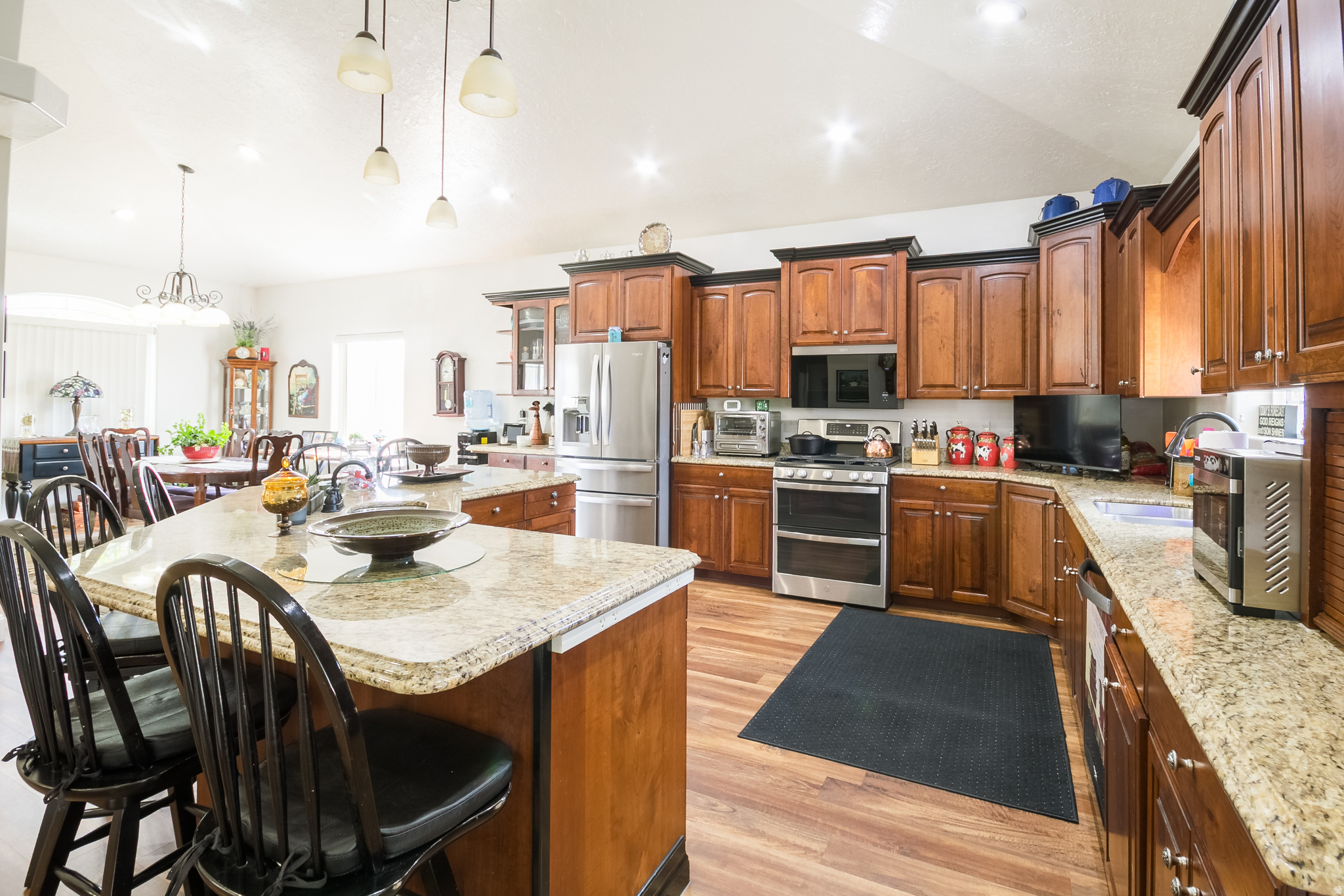 main property photo 12