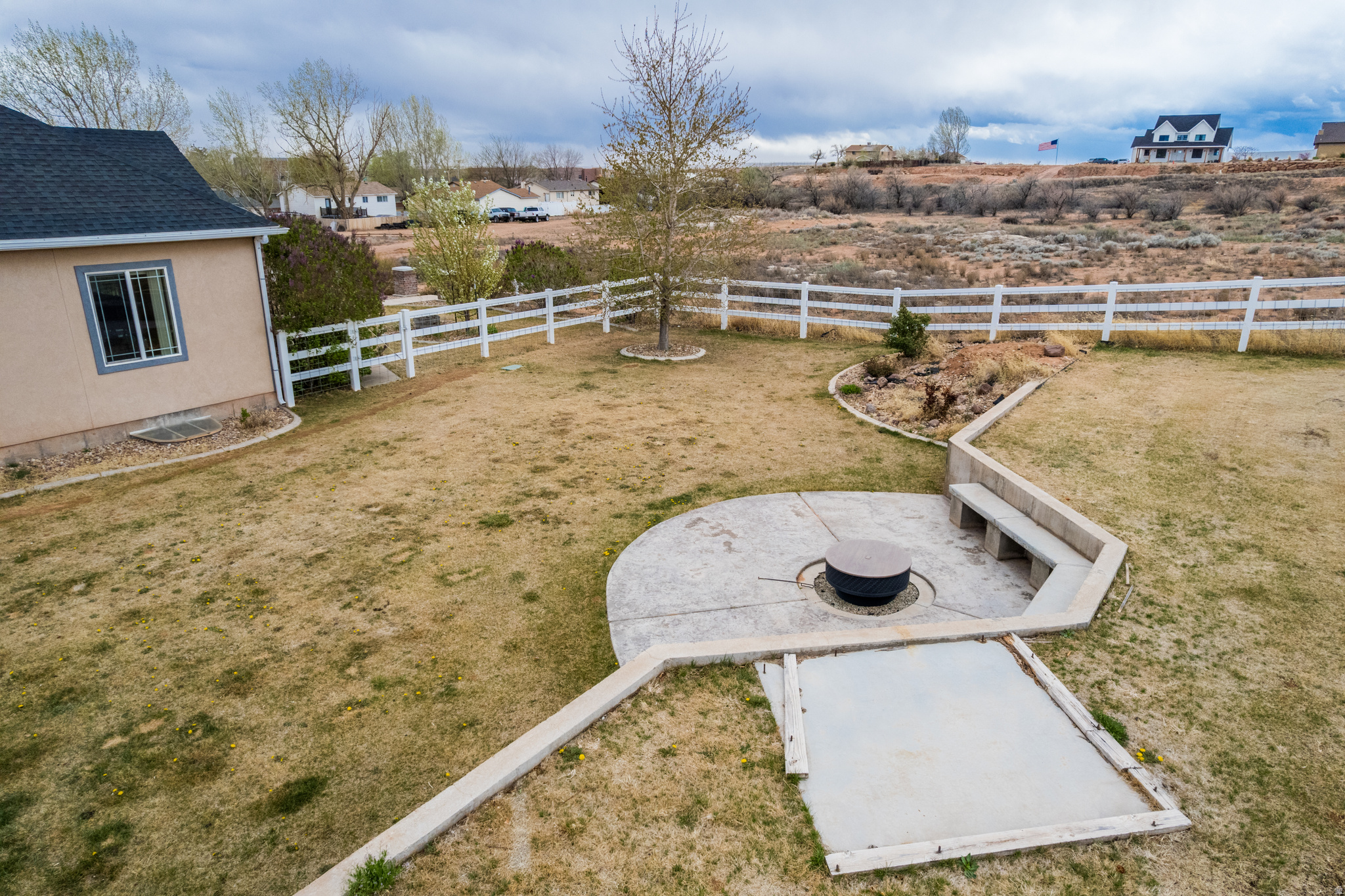 main property photo 40