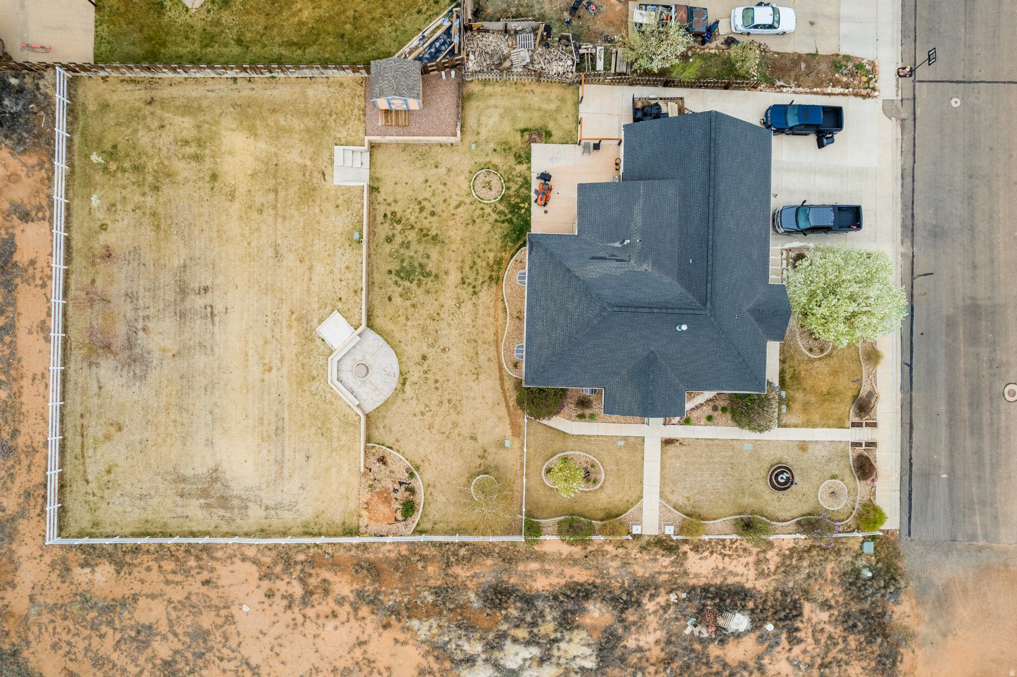 main property photo 45