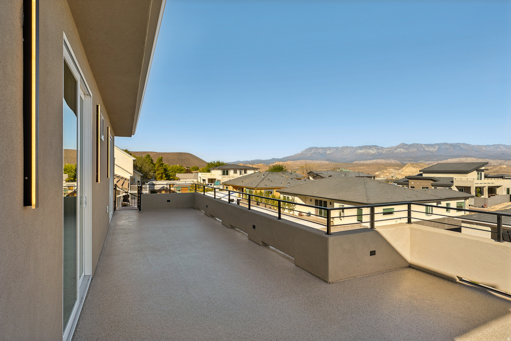 main property photo 37