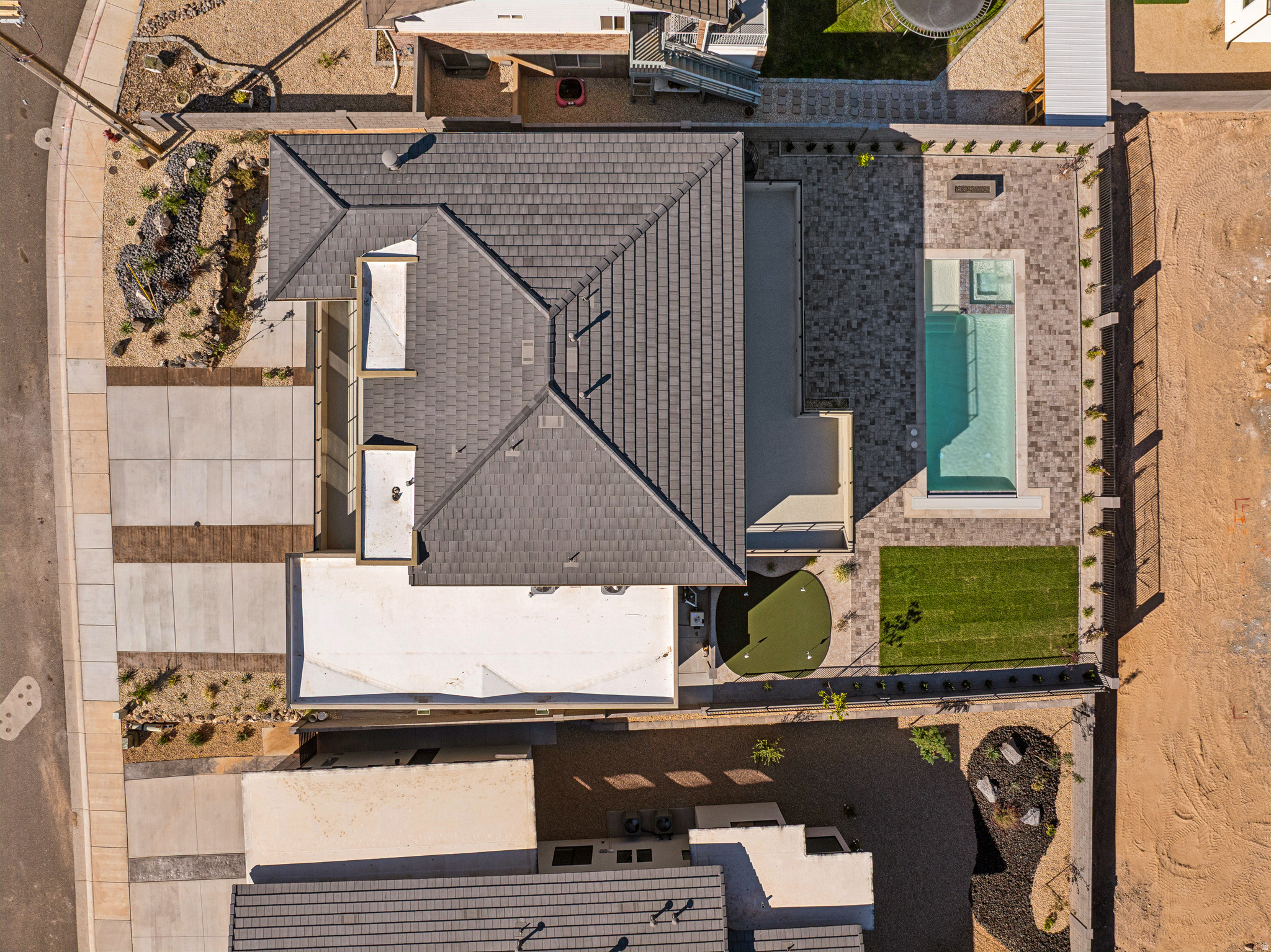 main property photo 41