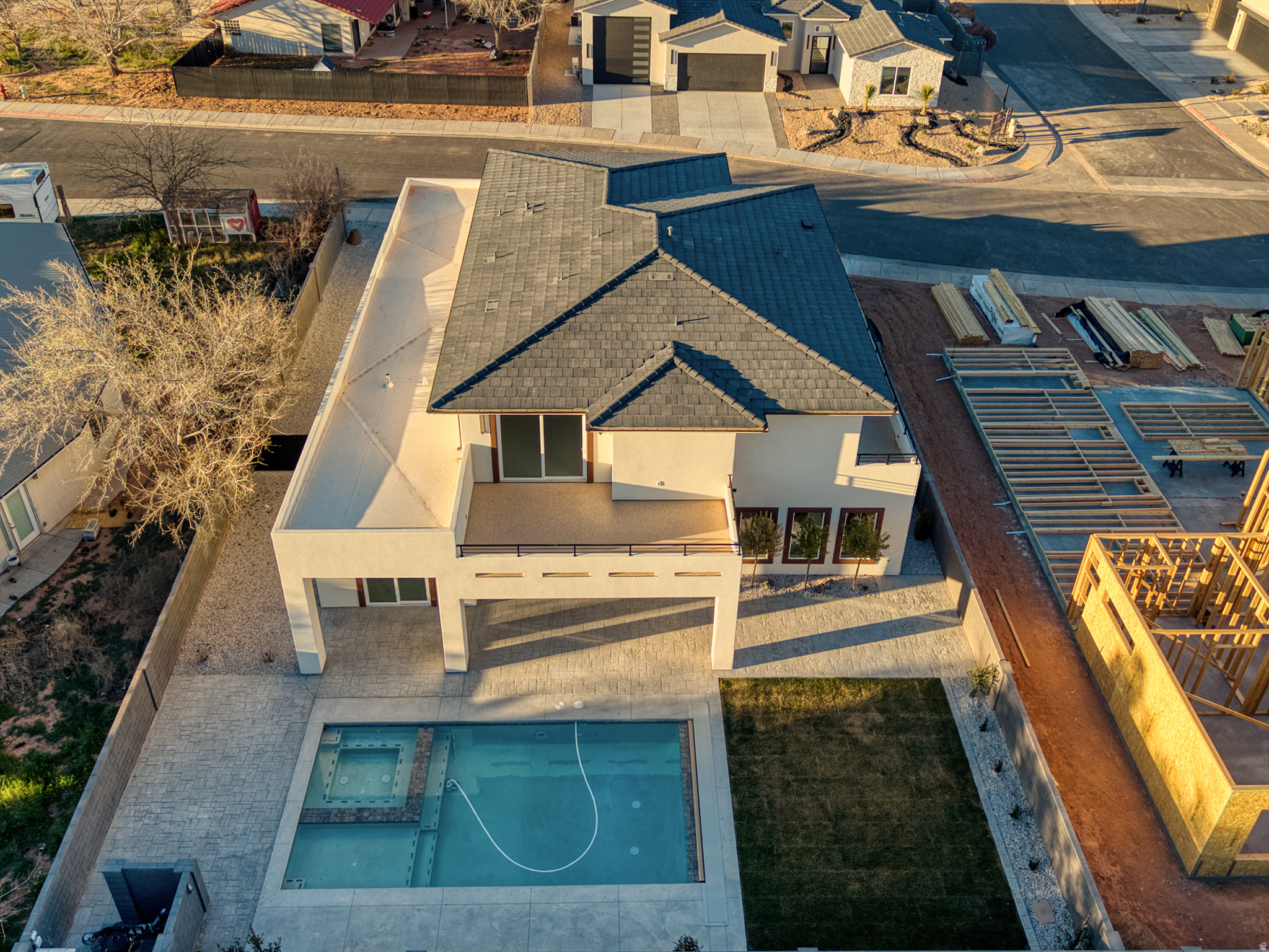 main property photo 5