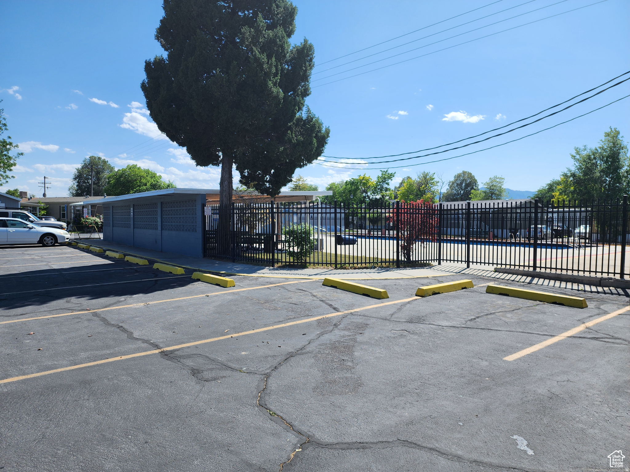 main property photo 13