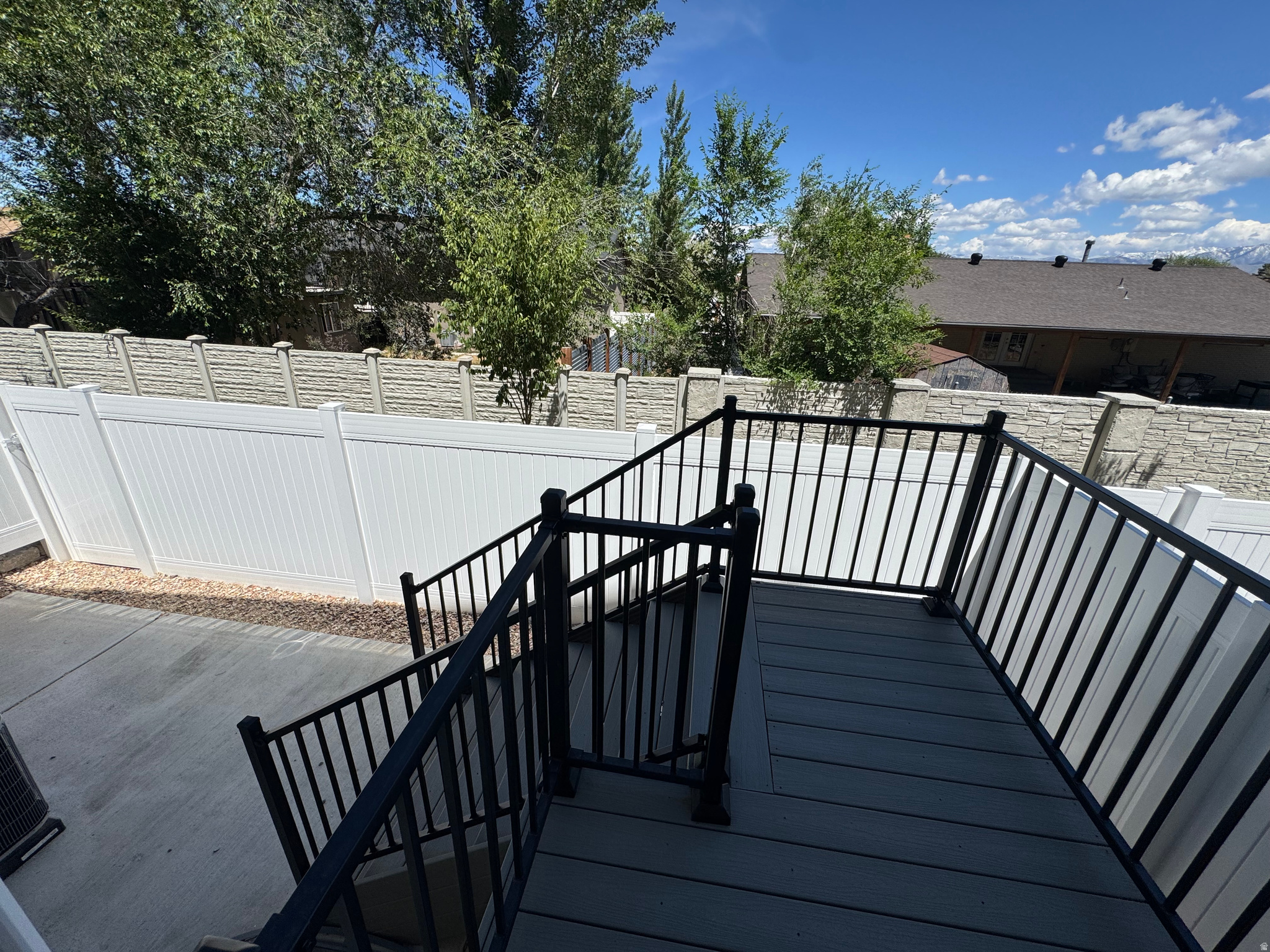 main property photo 13
