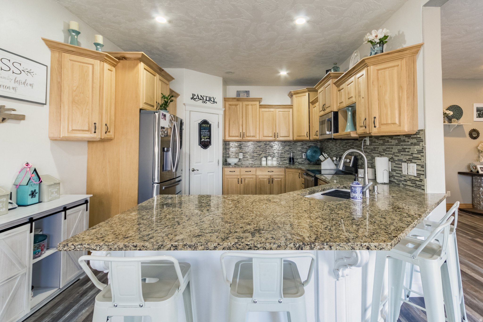 main property photo 15
